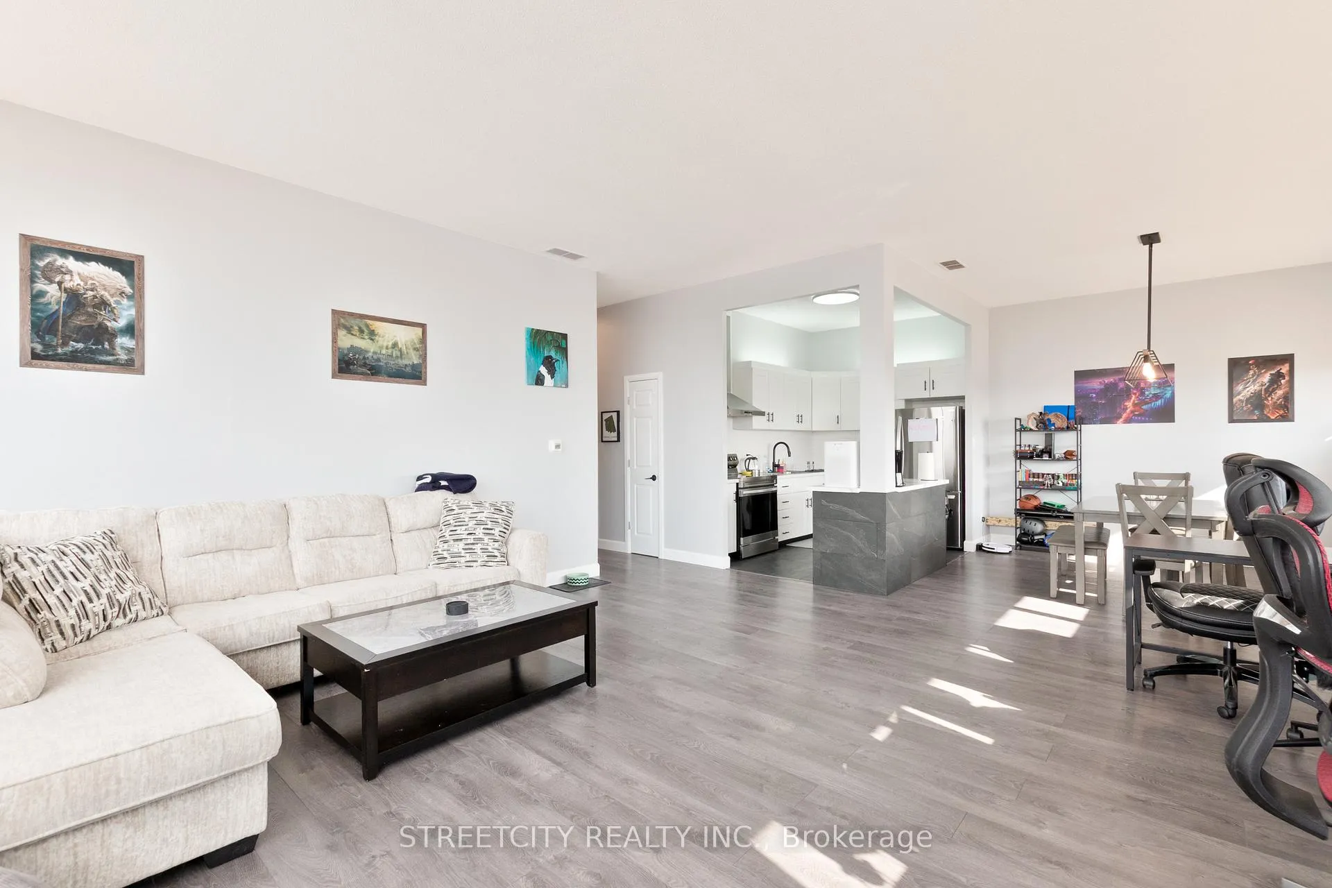 Photo 10 of Unit 2103, 389 Dundas Street, London, East K — HOMEH