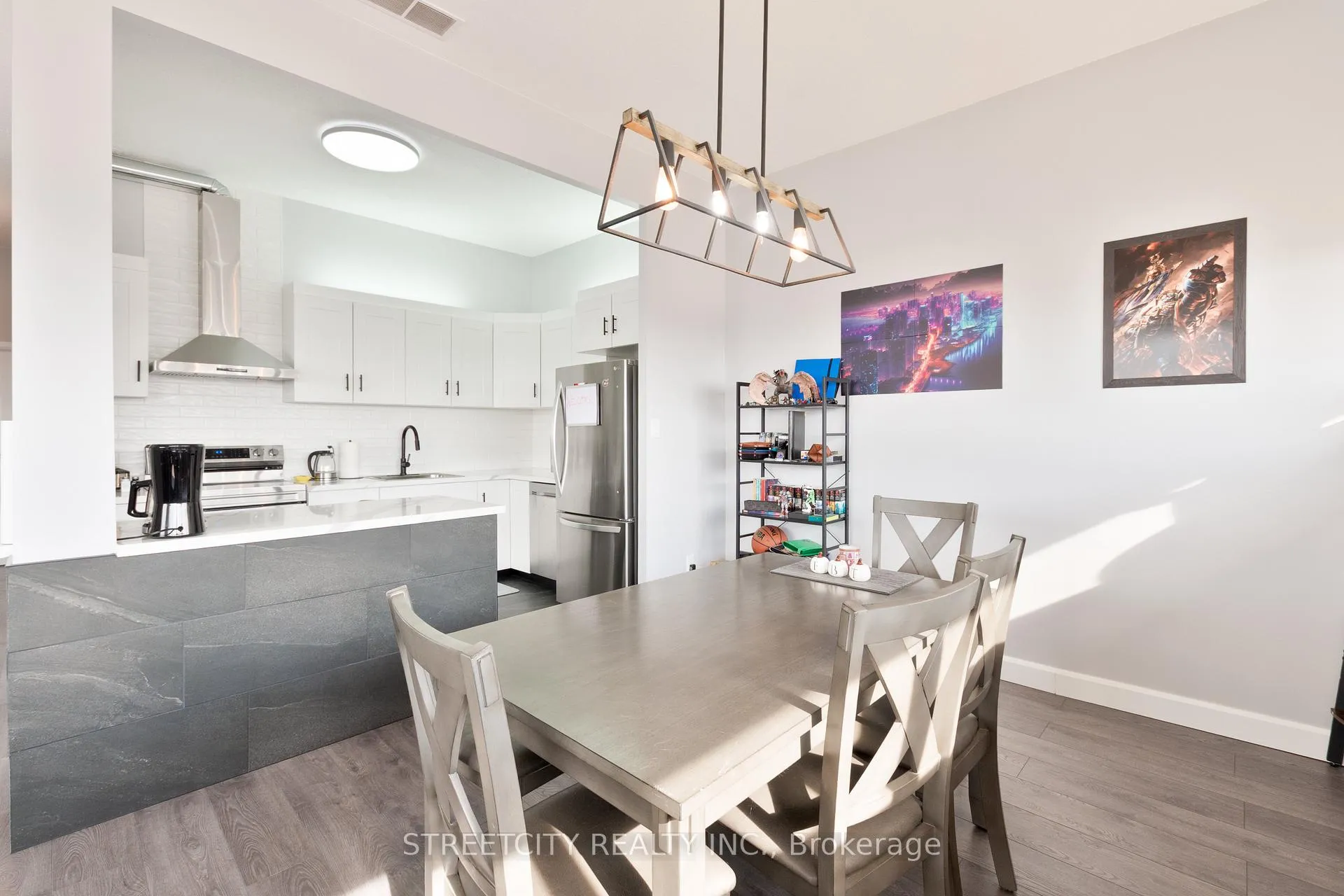 Photo 12 of Unit 2103, 389 Dundas Street, London, East K — HOMEH