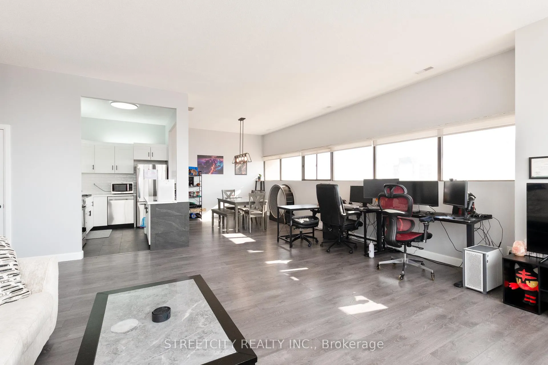 Photo 14 of Unit 2103, 389 Dundas Street, London, East K — HOMEH
