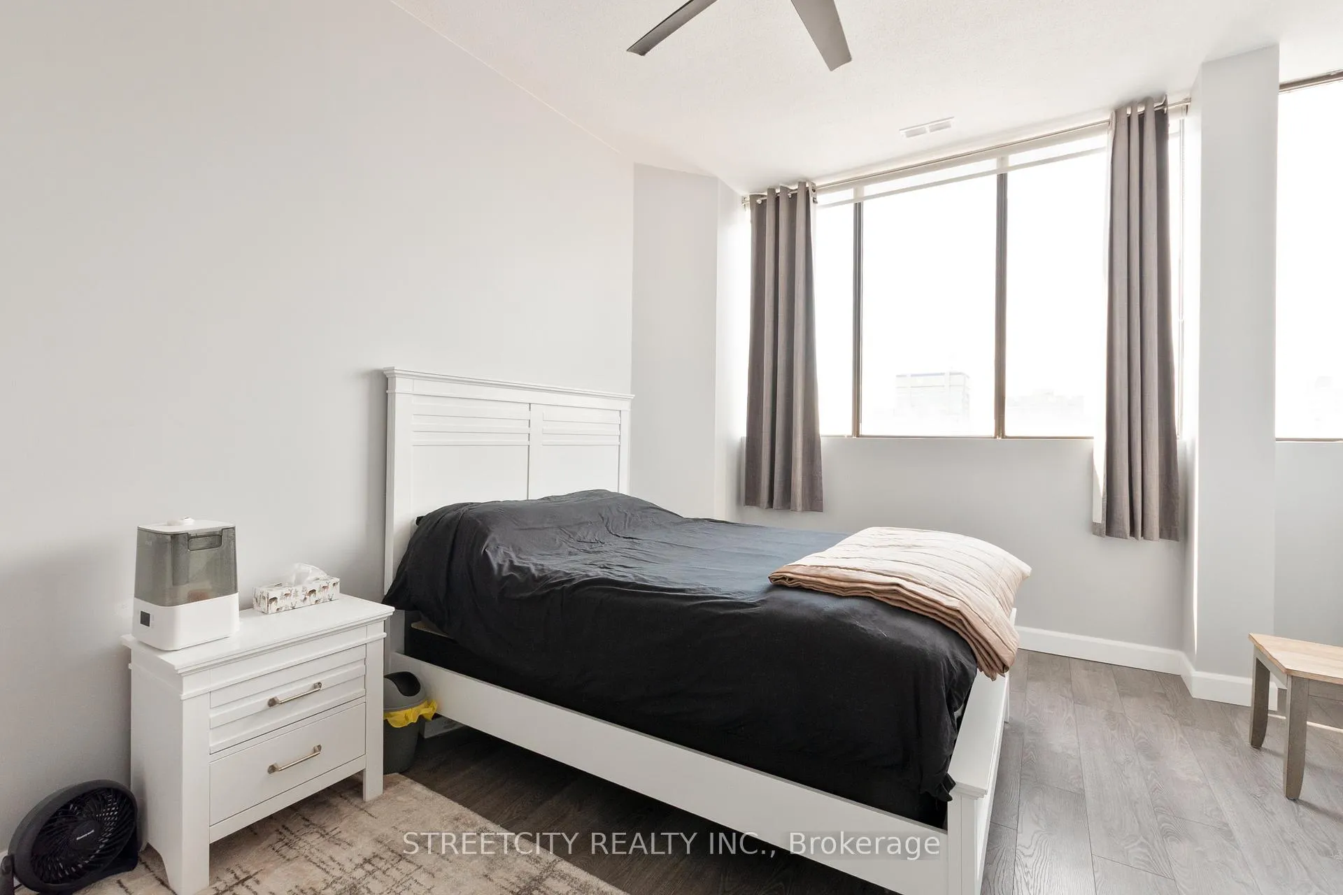 Photo 17 of Unit 2103, 389 Dundas Street, London, East K — HOMEH