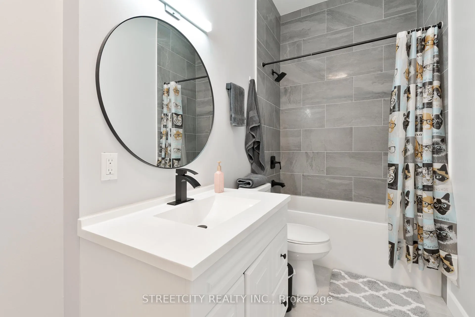 Photo 24 of Unit 2103, 389 Dundas Street, London, East K — HOMEH