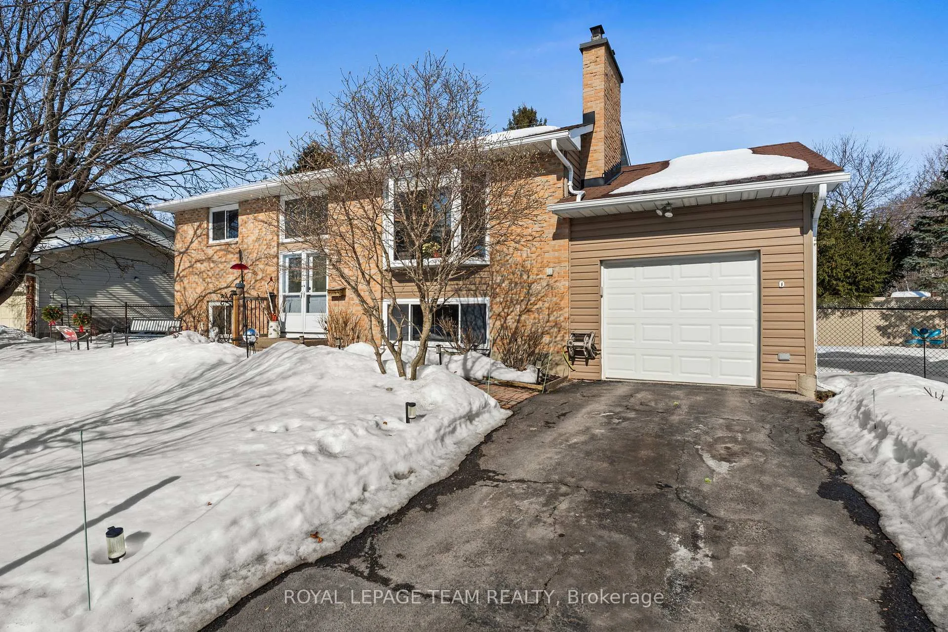Photo 3 of 5329 Driscoll Drive, Ottawa, Manotick Long Island & Nicholls Island — HOMEH