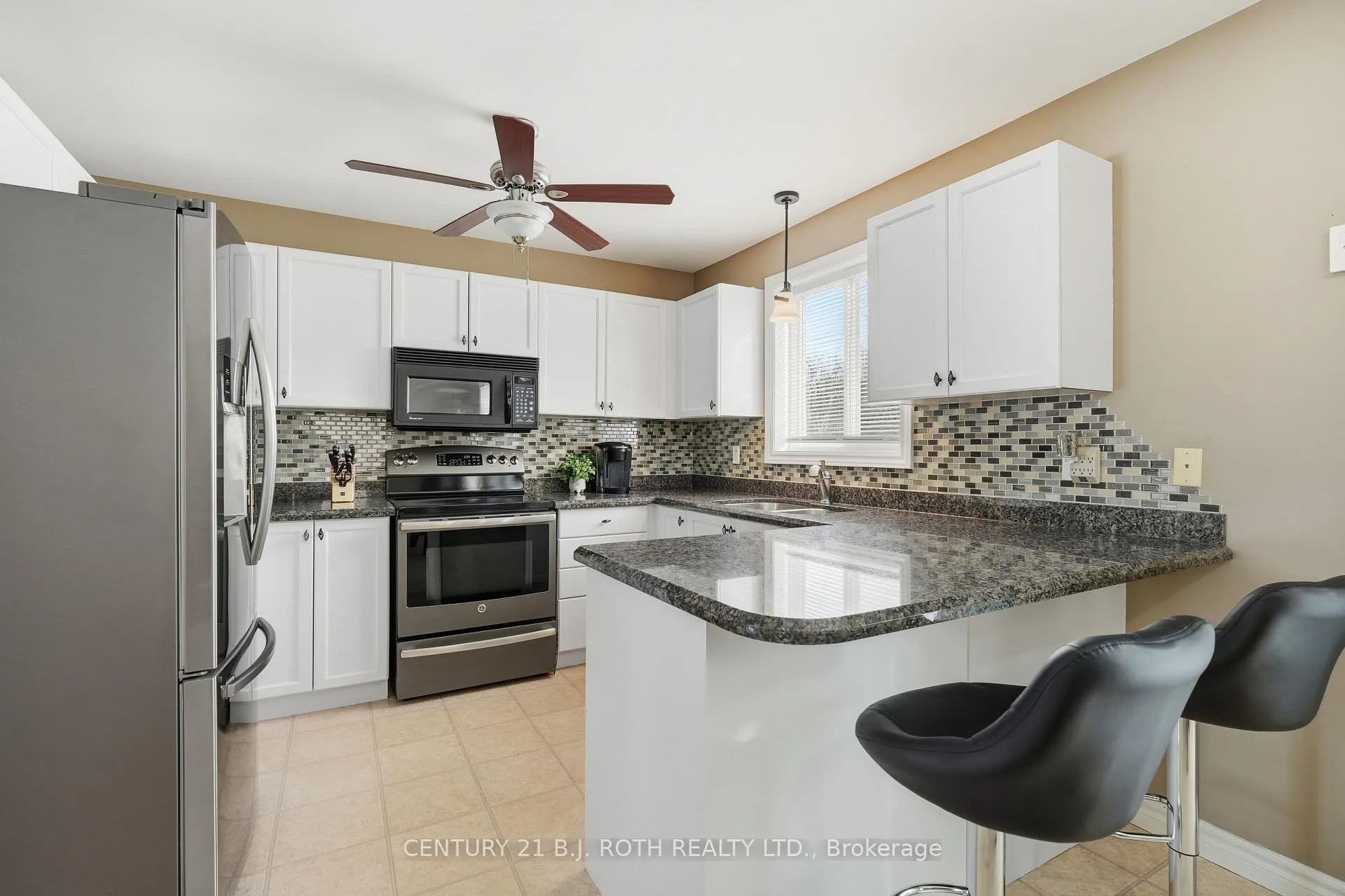 Photo 11 of 189 Pringle Drive, Barrie, Edgehill Drive — HOMEH