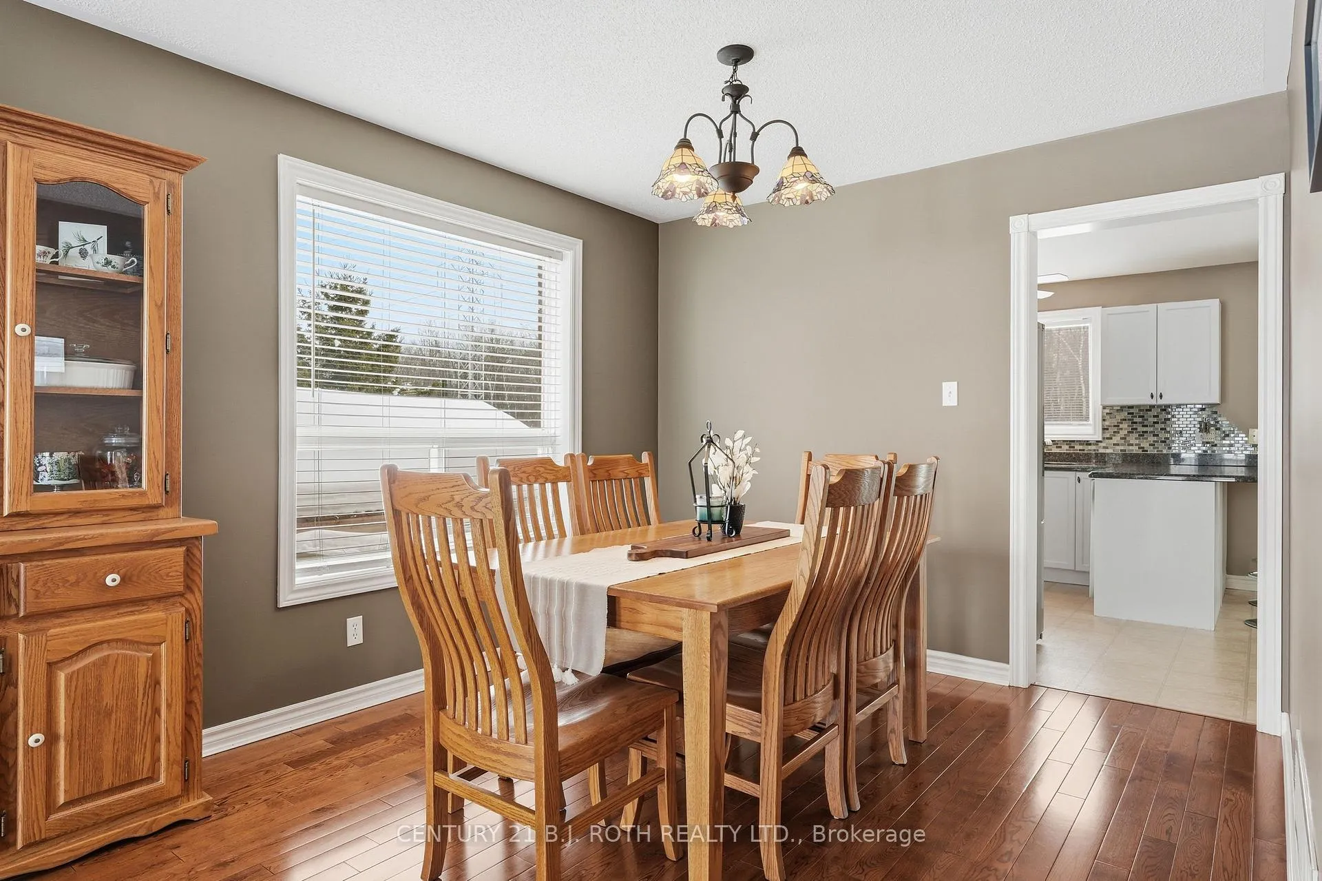 Photo 15 of 189 Pringle Drive, Barrie, Edgehill Drive — HOMEH