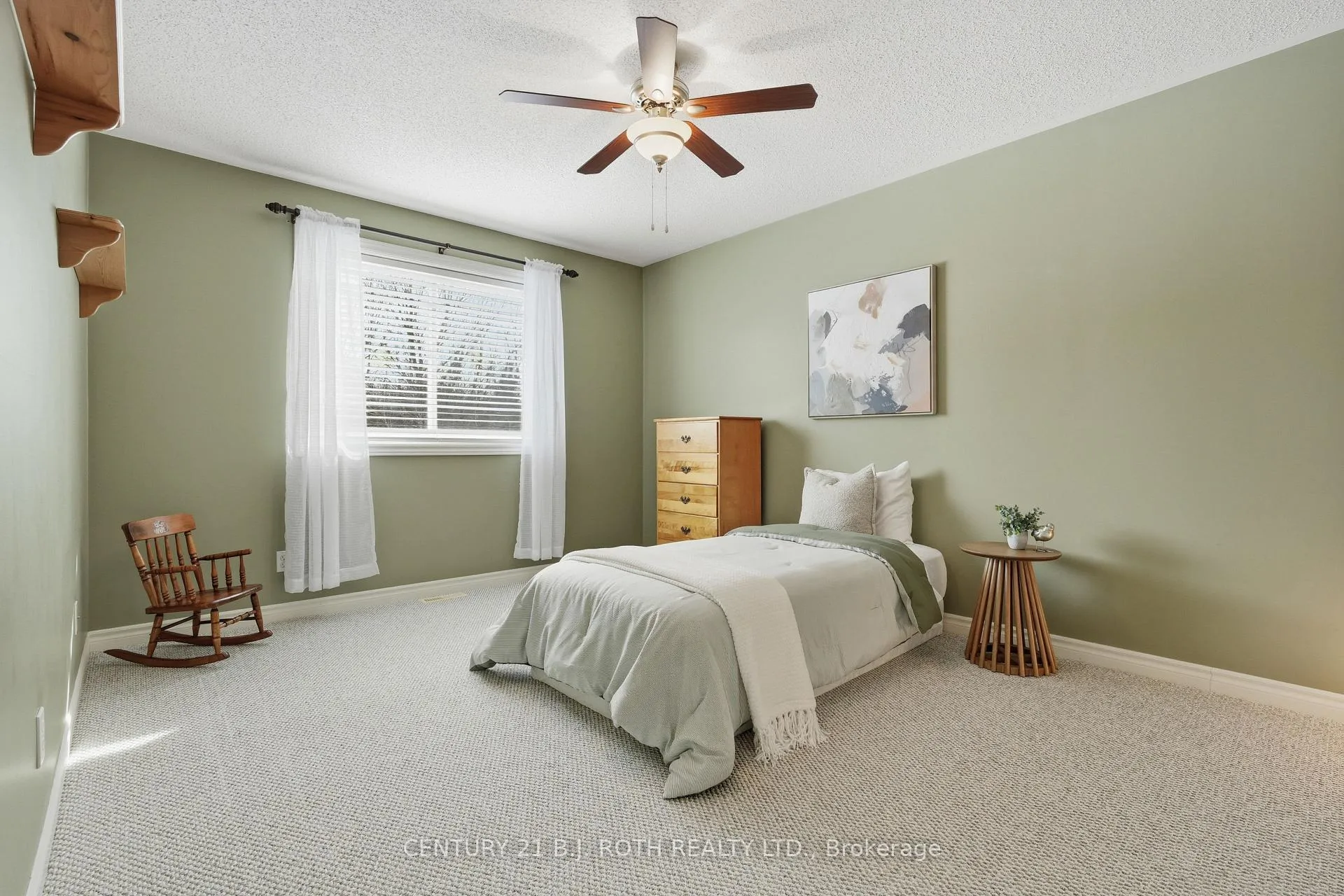 Photo 20 of 189 Pringle Drive, Barrie, Edgehill Drive — HOMEH
