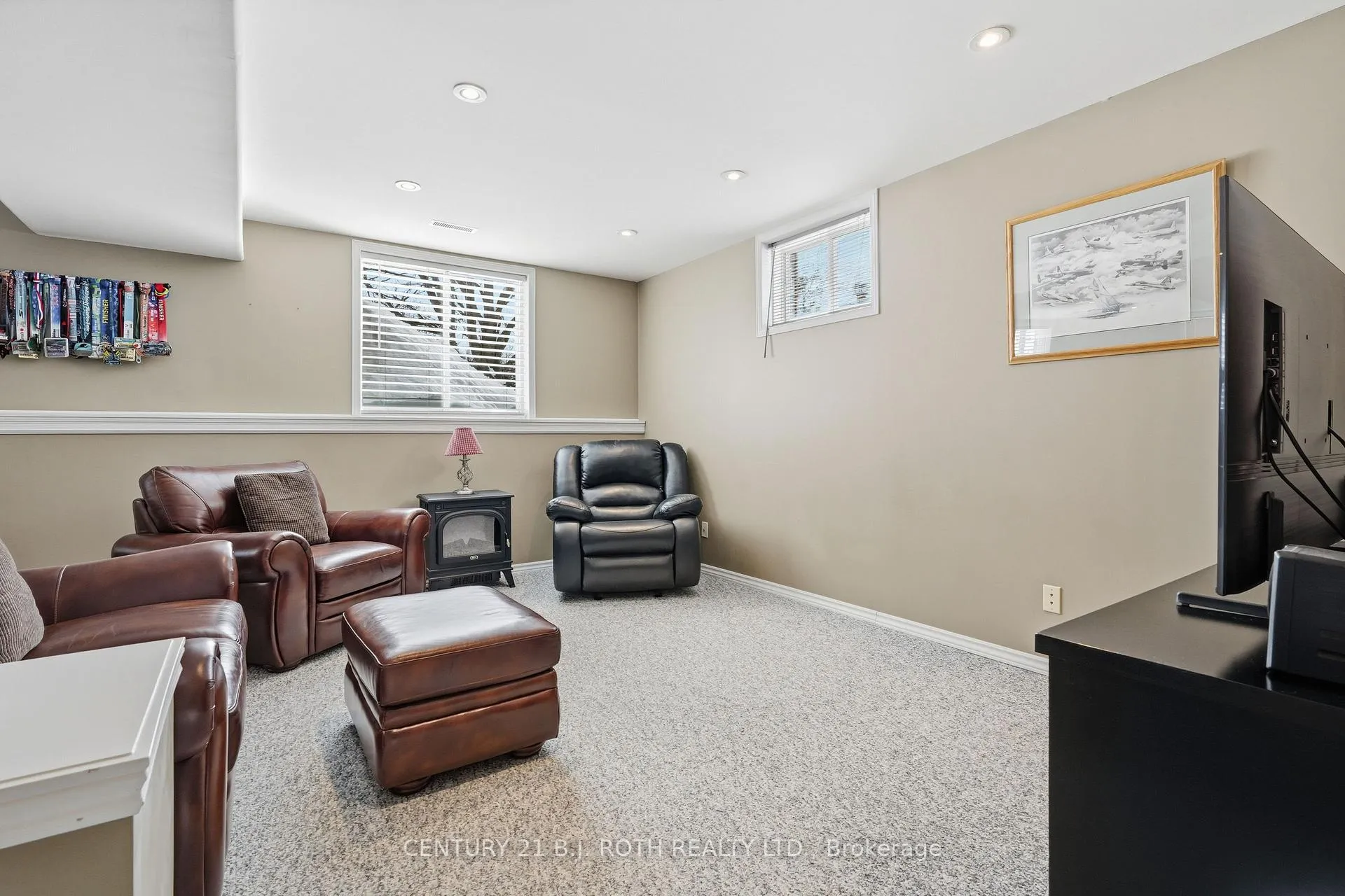 Photo 26 of 189 Pringle Drive, Barrie, Edgehill Drive — HOMEH
