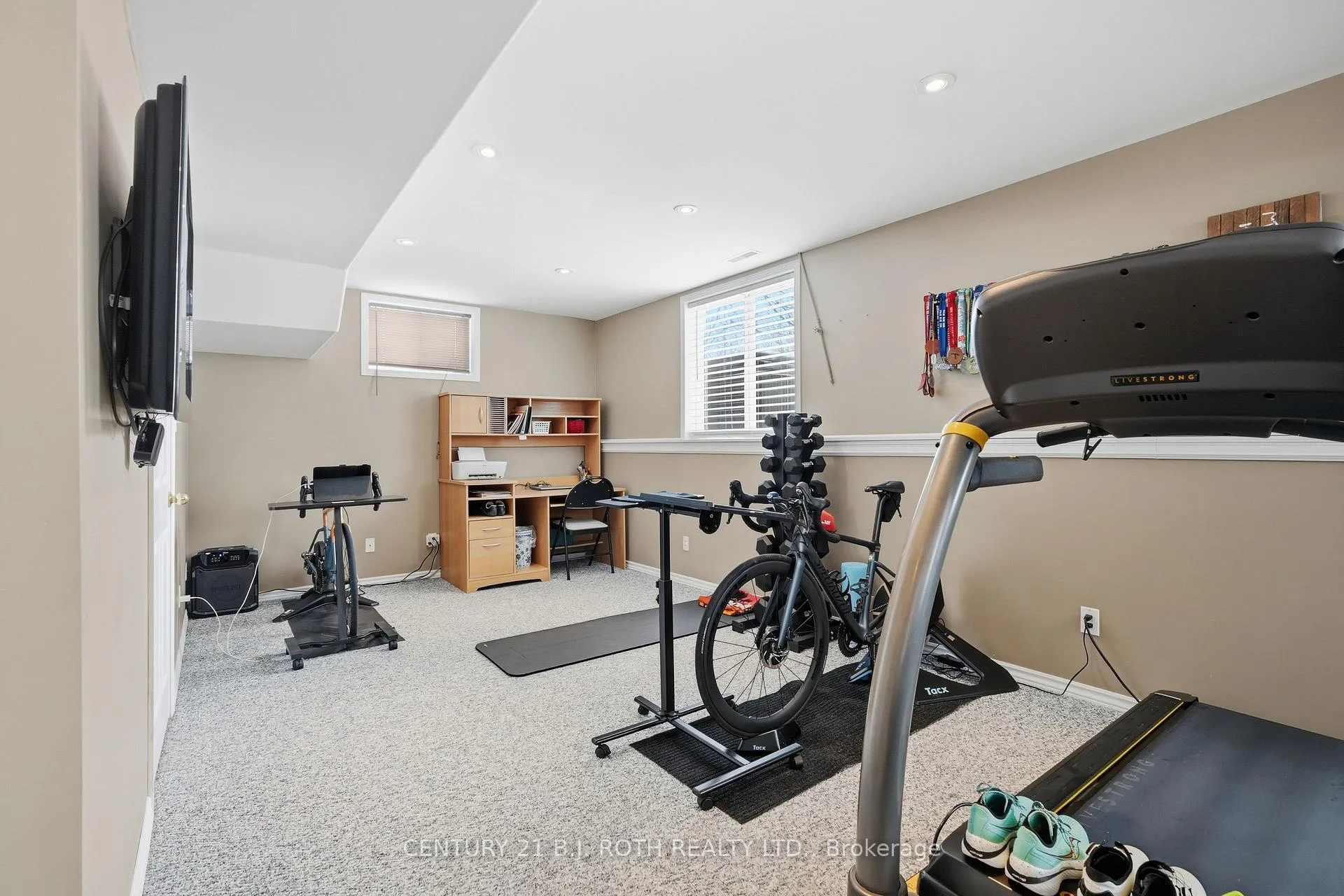 Photo 27 of 189 Pringle Drive, Barrie, Edgehill Drive — HOMEH