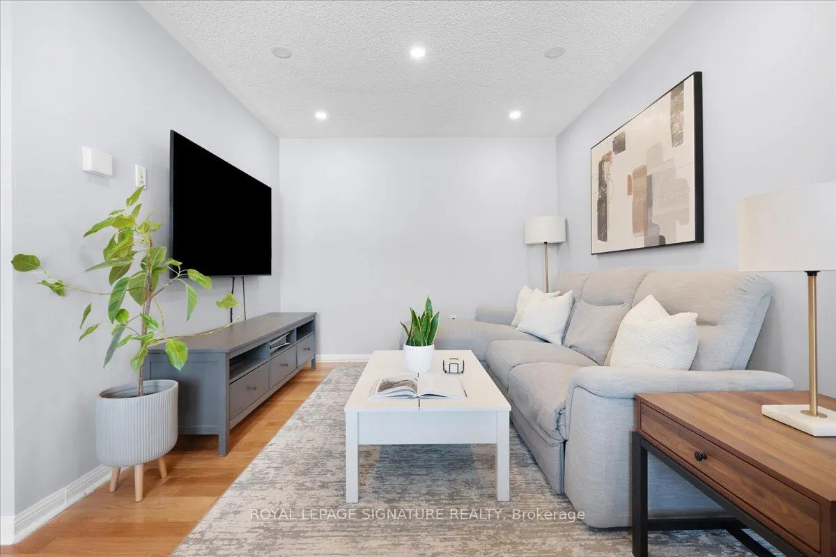 Photo 9 of 934 Ambroise Crescent, Milton, Coates — HOMEH