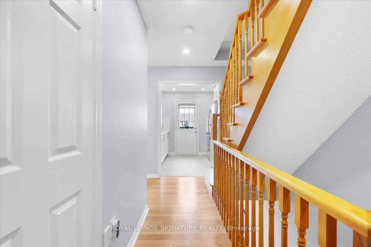 Photo 10 of 934 Ambroise Crescent, Milton, Coates — HOMEH