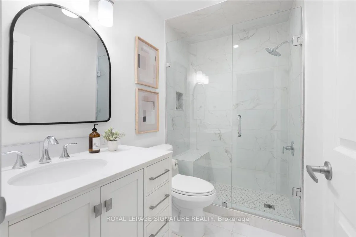Photo 19 of 934 Ambroise Crescent, Milton, Coates — HOMEH