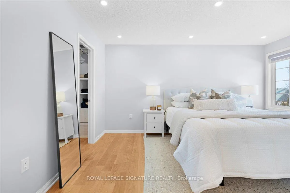 Photo 21 of 934 Ambroise Crescent, Milton, Coates — HOMEH