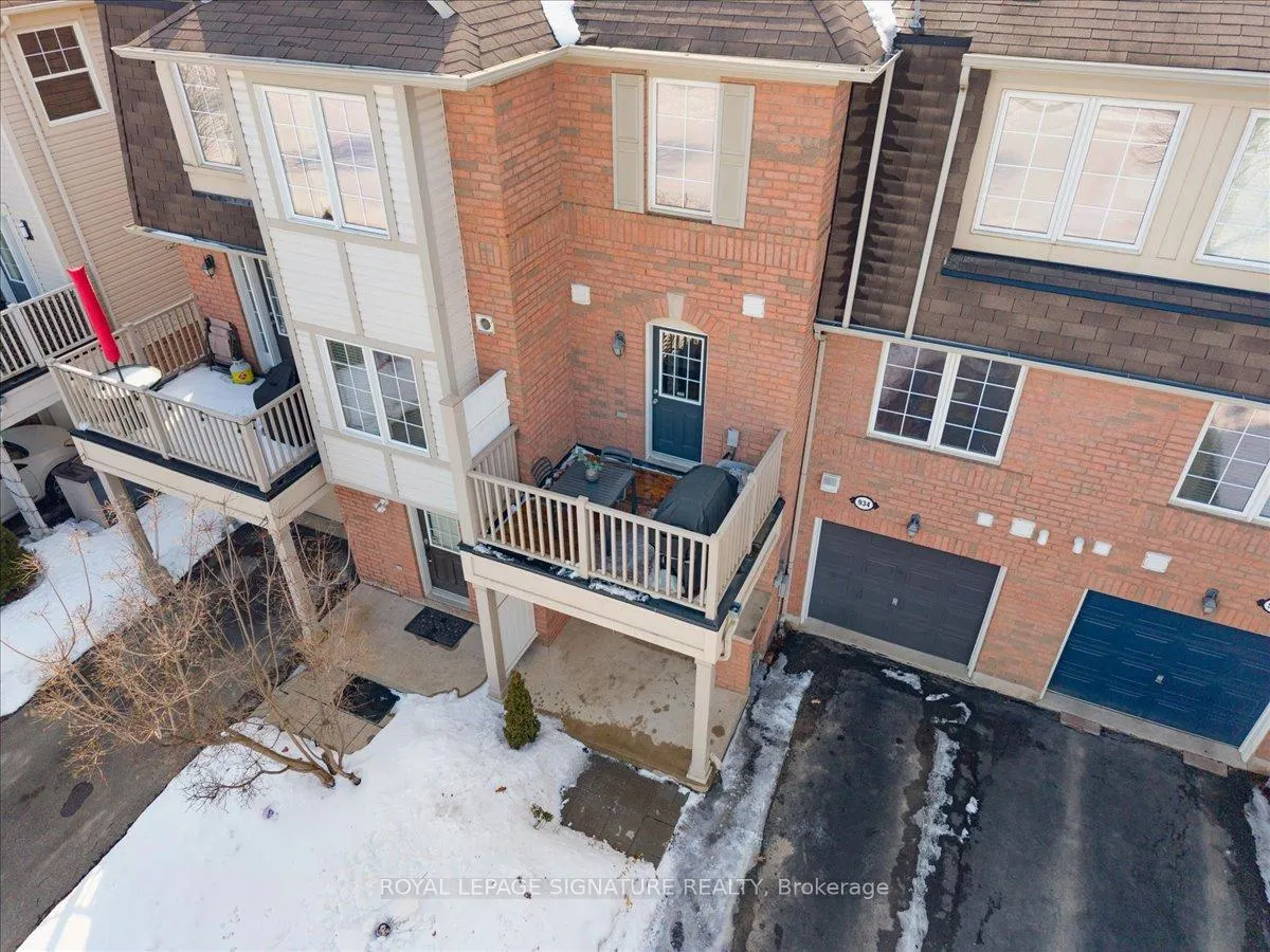 Photo 28 of 934 Ambroise Crescent, Milton, Coates — HOMEH
