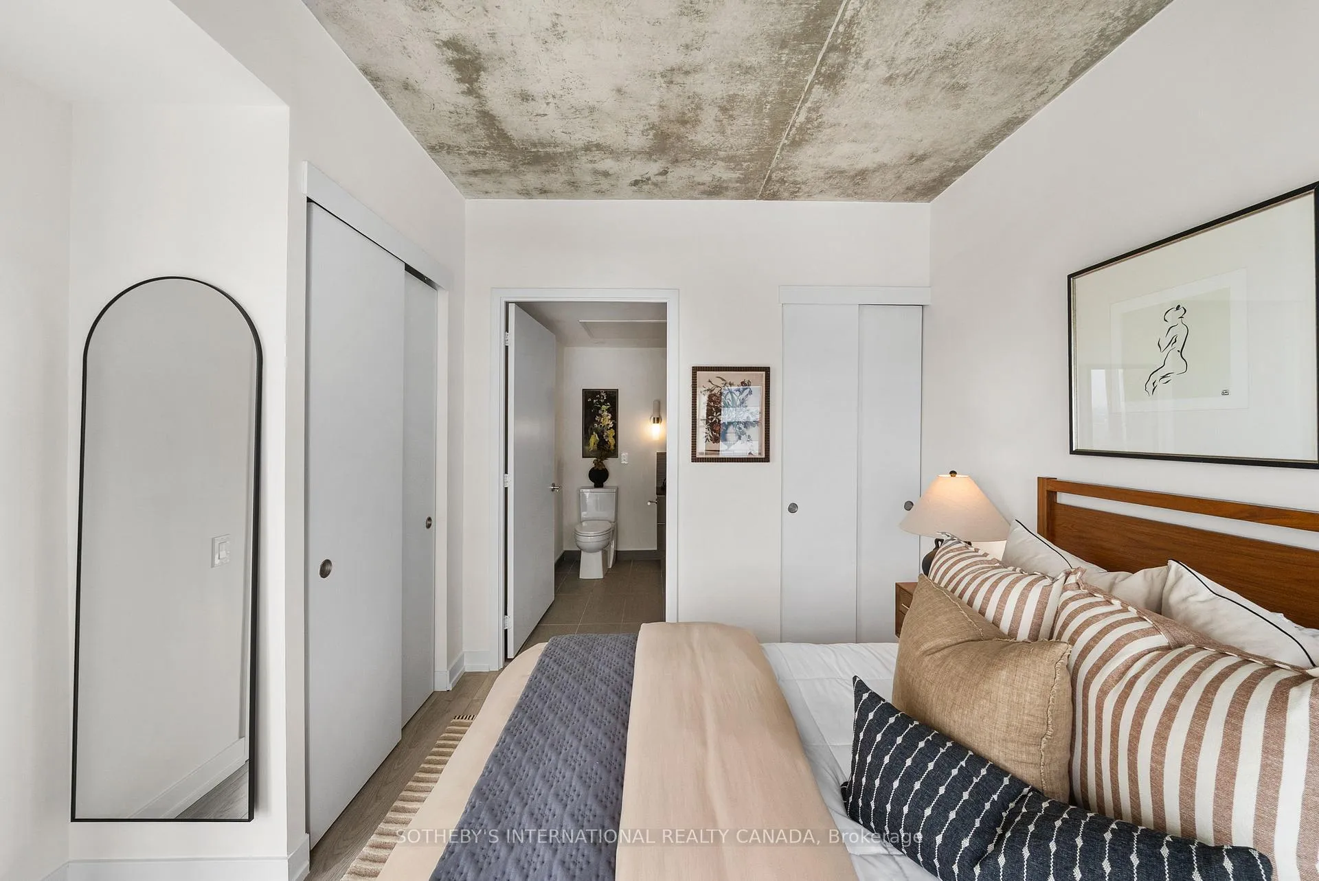 Photo 13 of Unit 3509, 161 Roehampton Avenue, Toronto, Mount Pleasant West — HOMEH