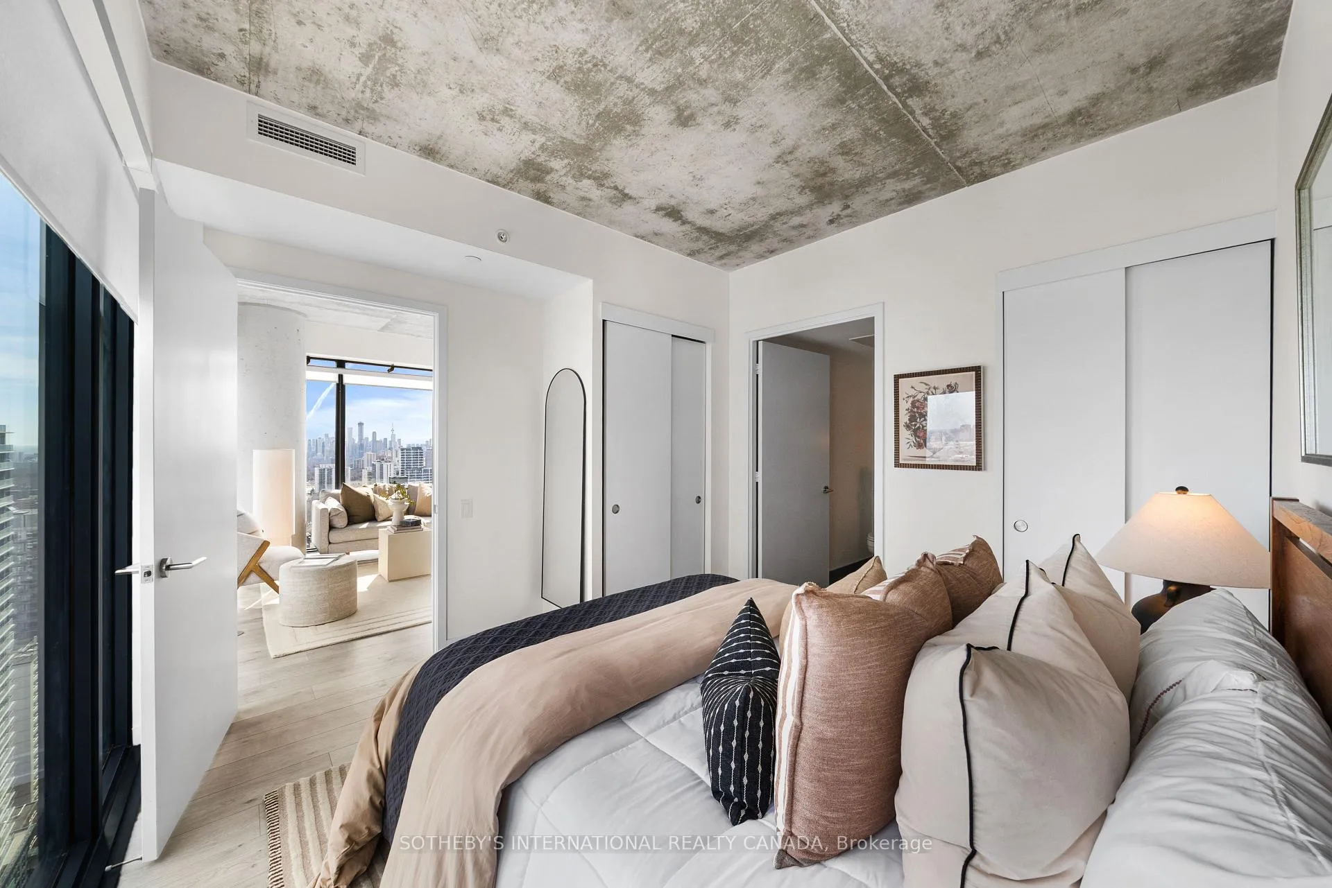 Photo 14 of Unit 3509, 161 Roehampton Avenue, Toronto, Mount Pleasant West — HOMEH