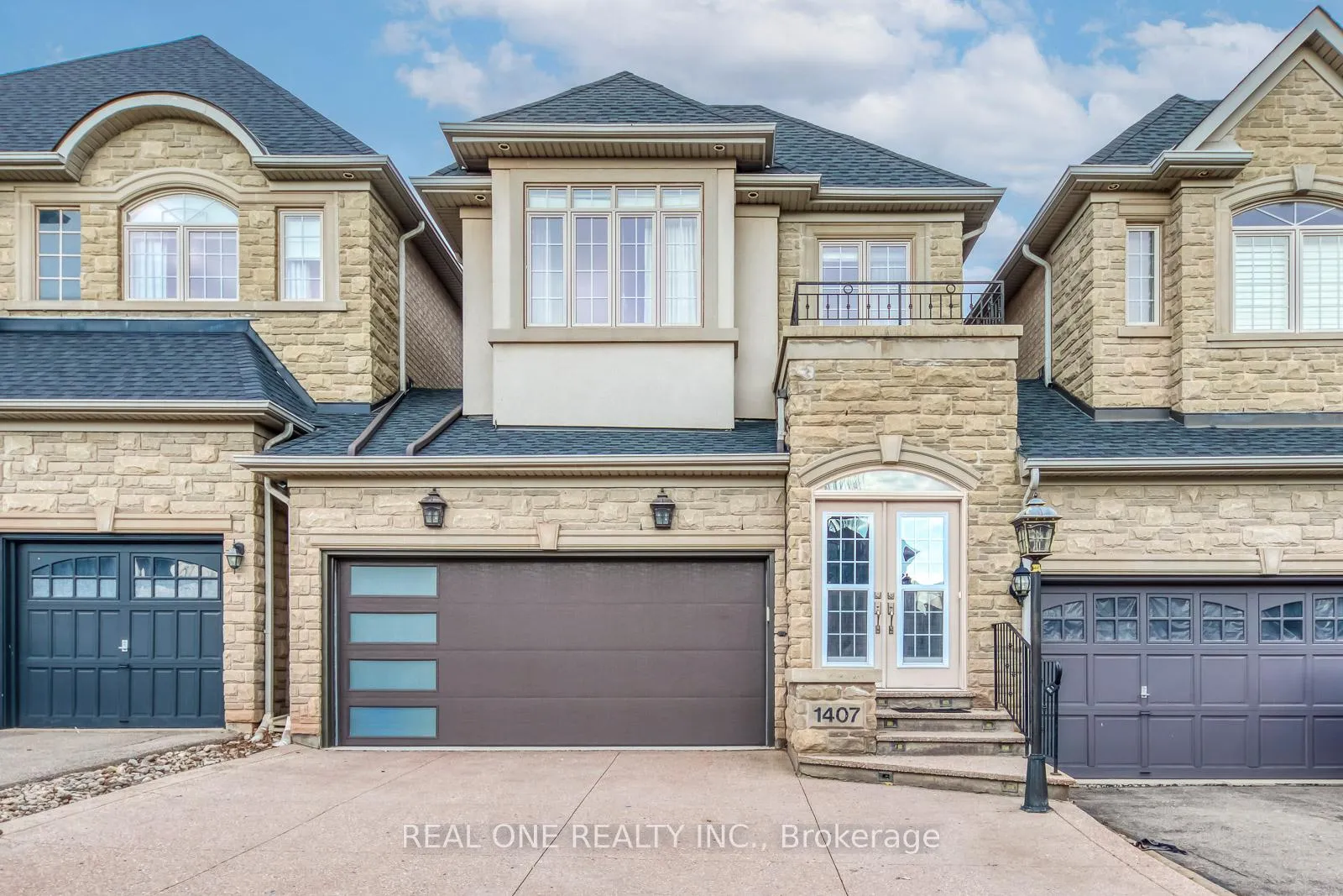 Photo 2 of 1407 Craigleith Road, Oakville, Joshua Creek — HOMEH