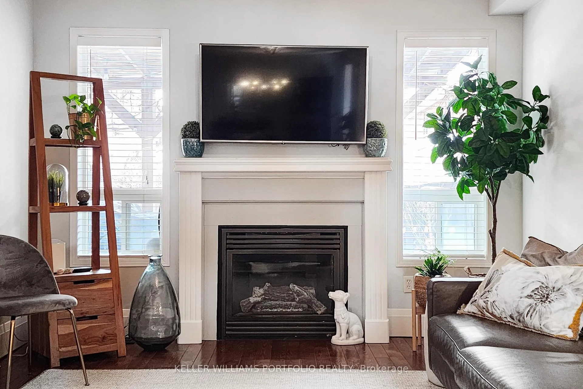 Photo 6 of 75 Monteith Crescent, Vaughan, Maple — HOMEH