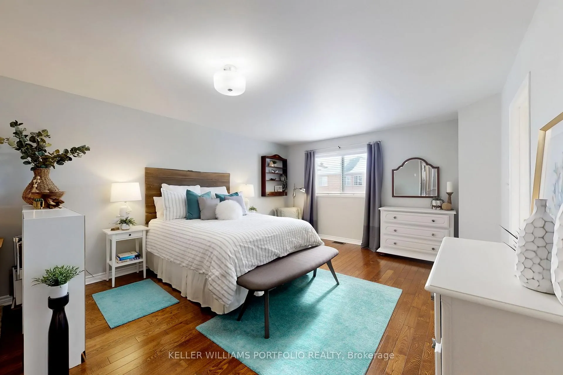 Photo 14 of 75 Monteith Crescent, Vaughan, Maple — HOMEH