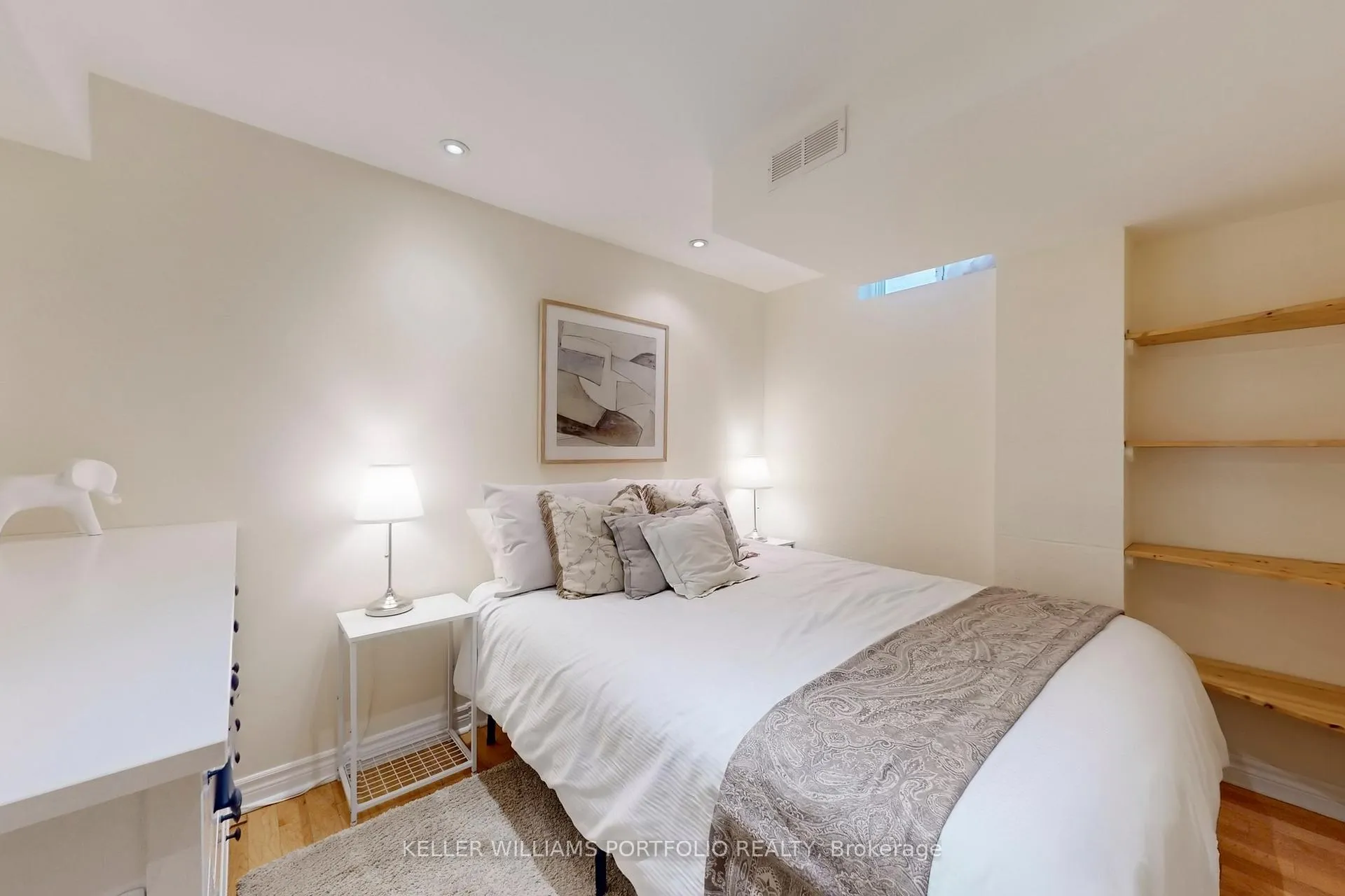 Photo 28 of 75 Monteith Crescent, Vaughan, Maple — HOMEH