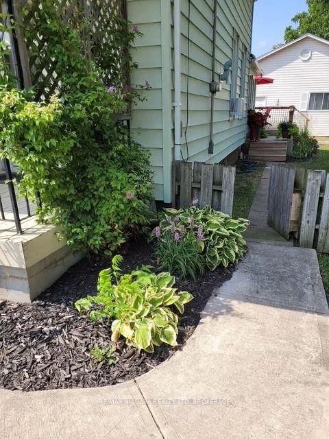 Photo 19 of 9 Beech Street, Port Colborne, Main Street — HOMEH