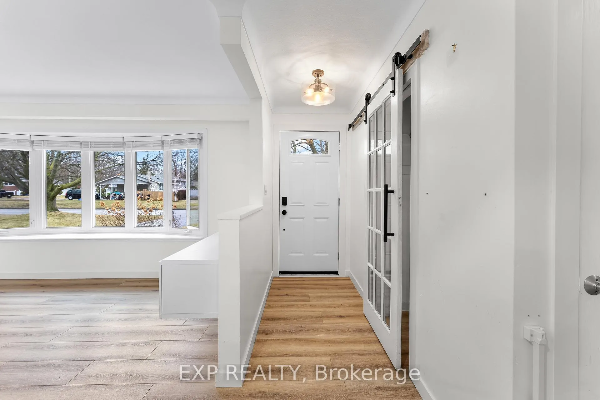 Photo 6 of 35 Bishops Road, St. Catharines, Vine/Linwell — HOMEH