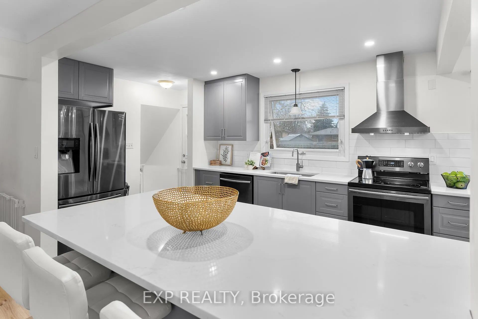 Photo 17 of 35 Bishops Road, St. Catharines, Vine/Linwell — HOMEH