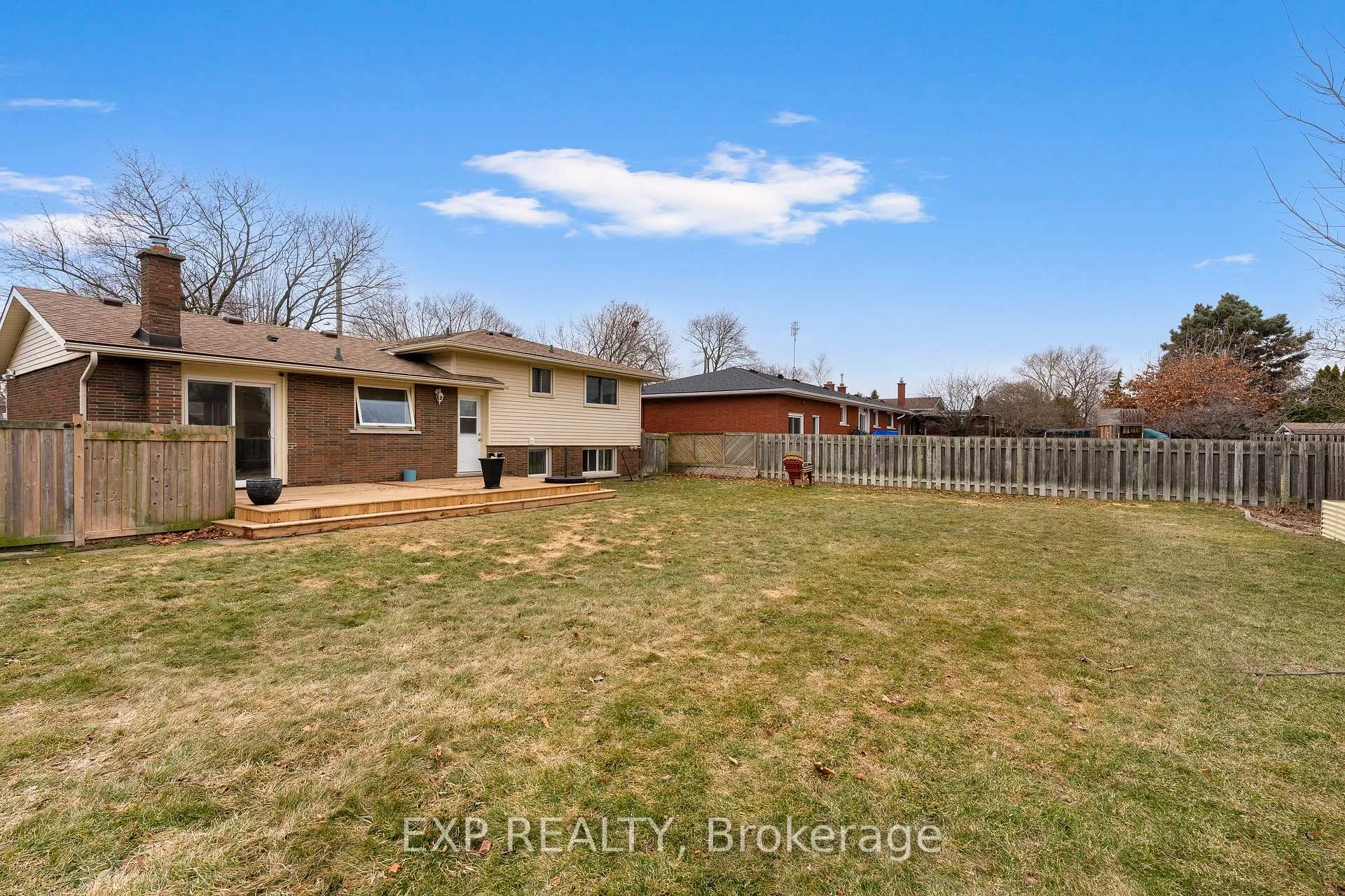 Photo 40 of 35 Bishops Road, St. Catharines, Vine/Linwell — HOMEH