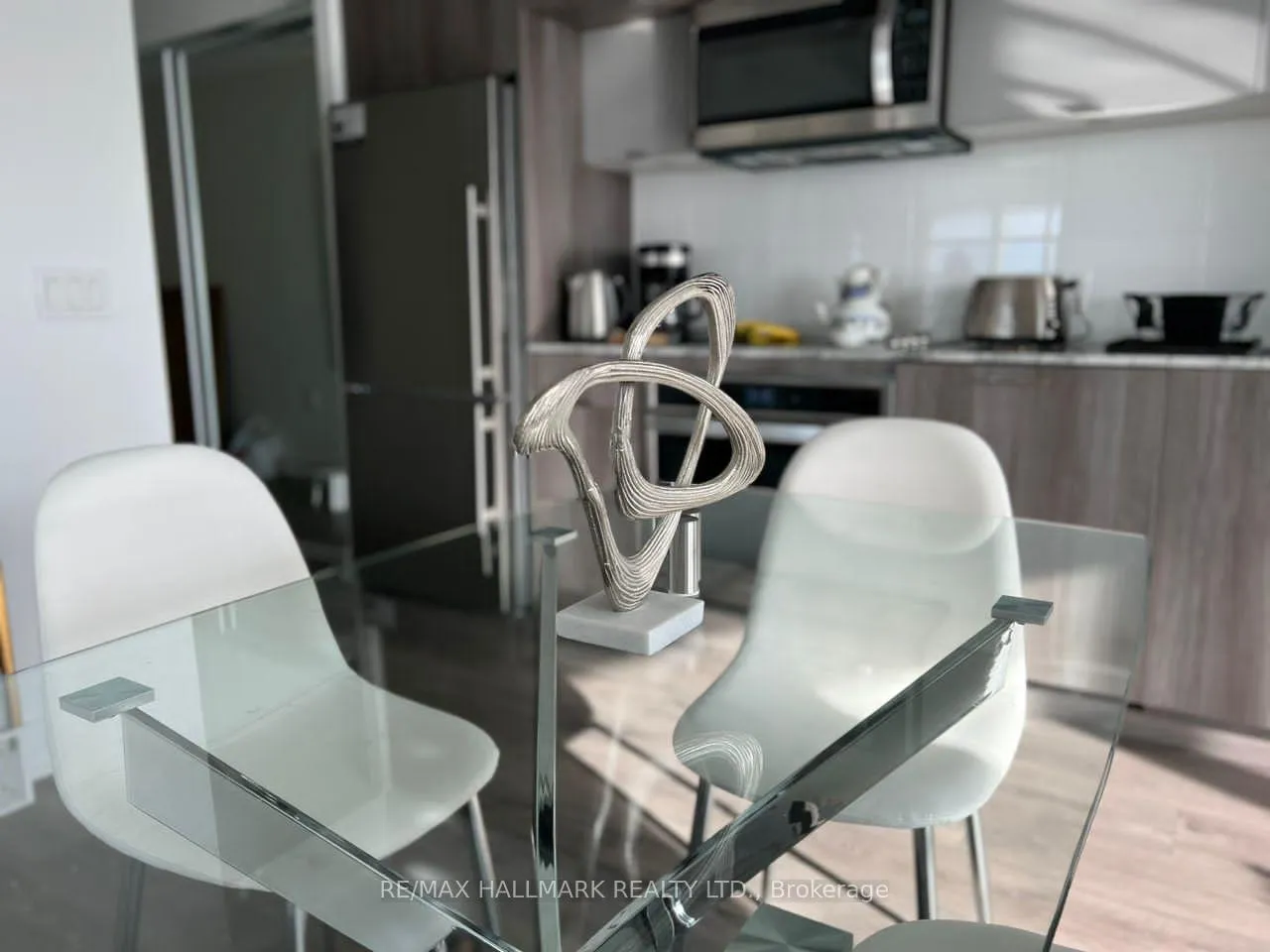 Photo 6 of Unit 2618, 585 Bloor Street E, Toronto, North St. James Town — HOMEH