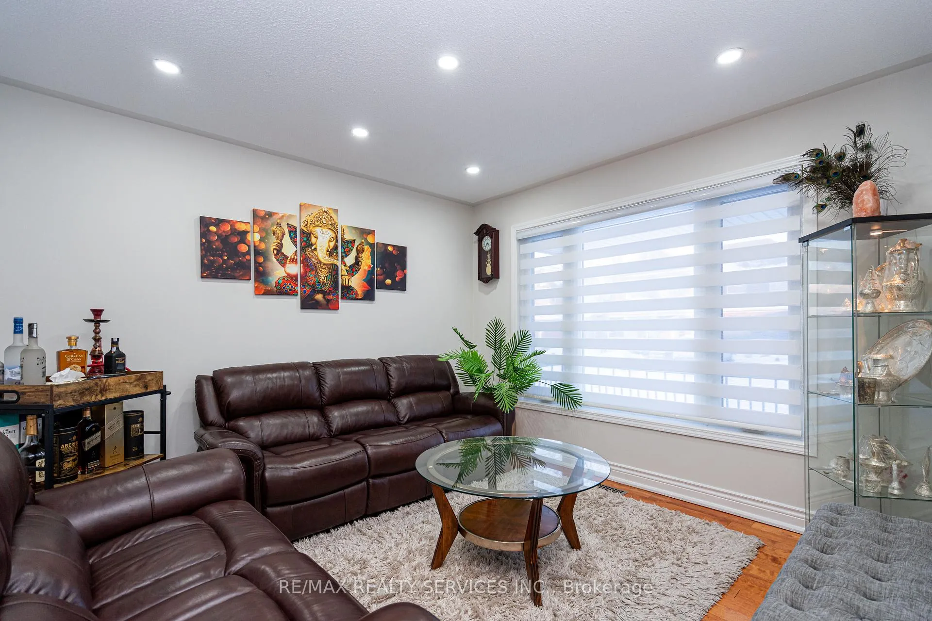Photo 7 of 10 Penn Drive, Brampton, Fletcher's Meadow — HOMEH
