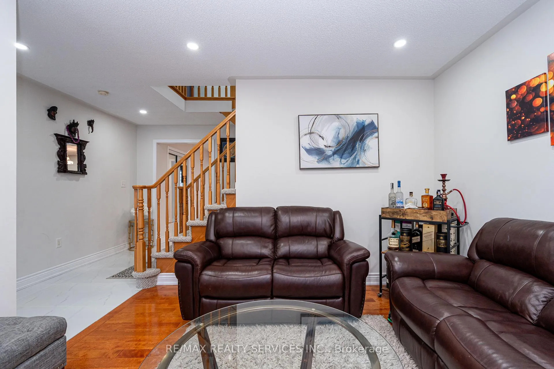 Photo 8 of 10 Penn Drive, Brampton, Fletcher's Meadow — HOMEH