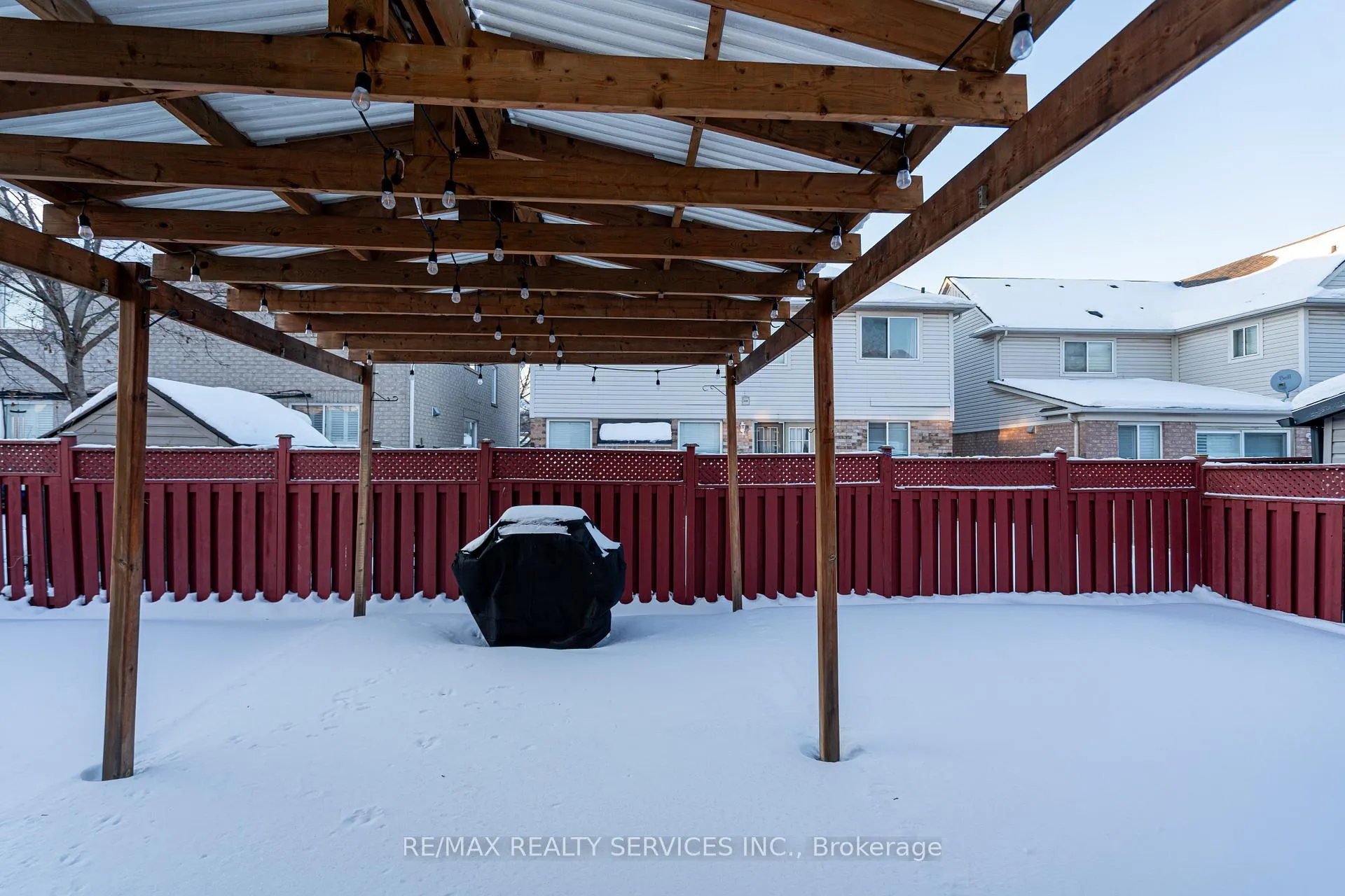 Photo 20 of 10 Penn Drive, Brampton, Fletcher's Meadow — HOMEH