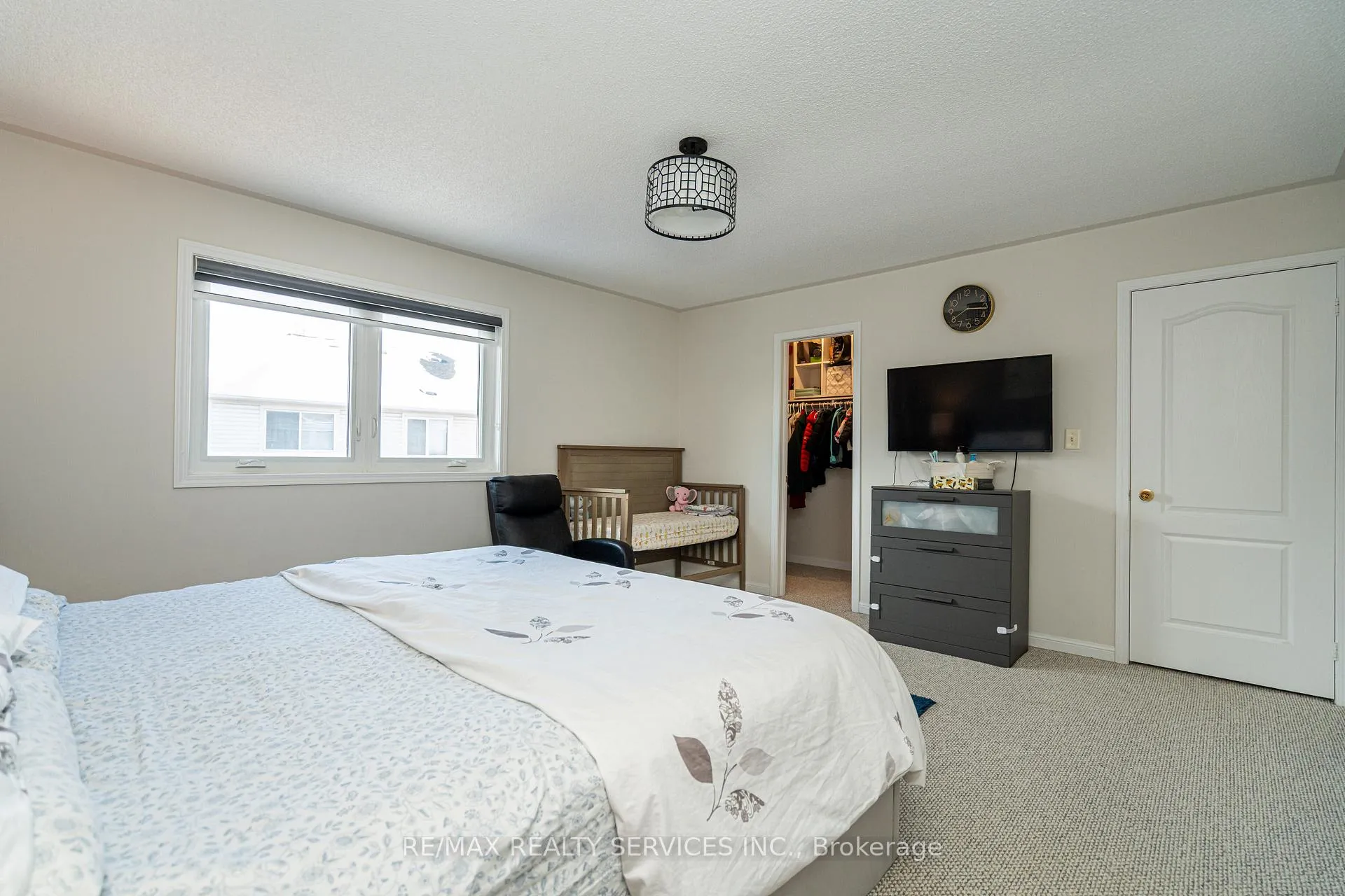Photo 28 of 10 Penn Drive, Brampton, Fletcher's Meadow — HOMEH