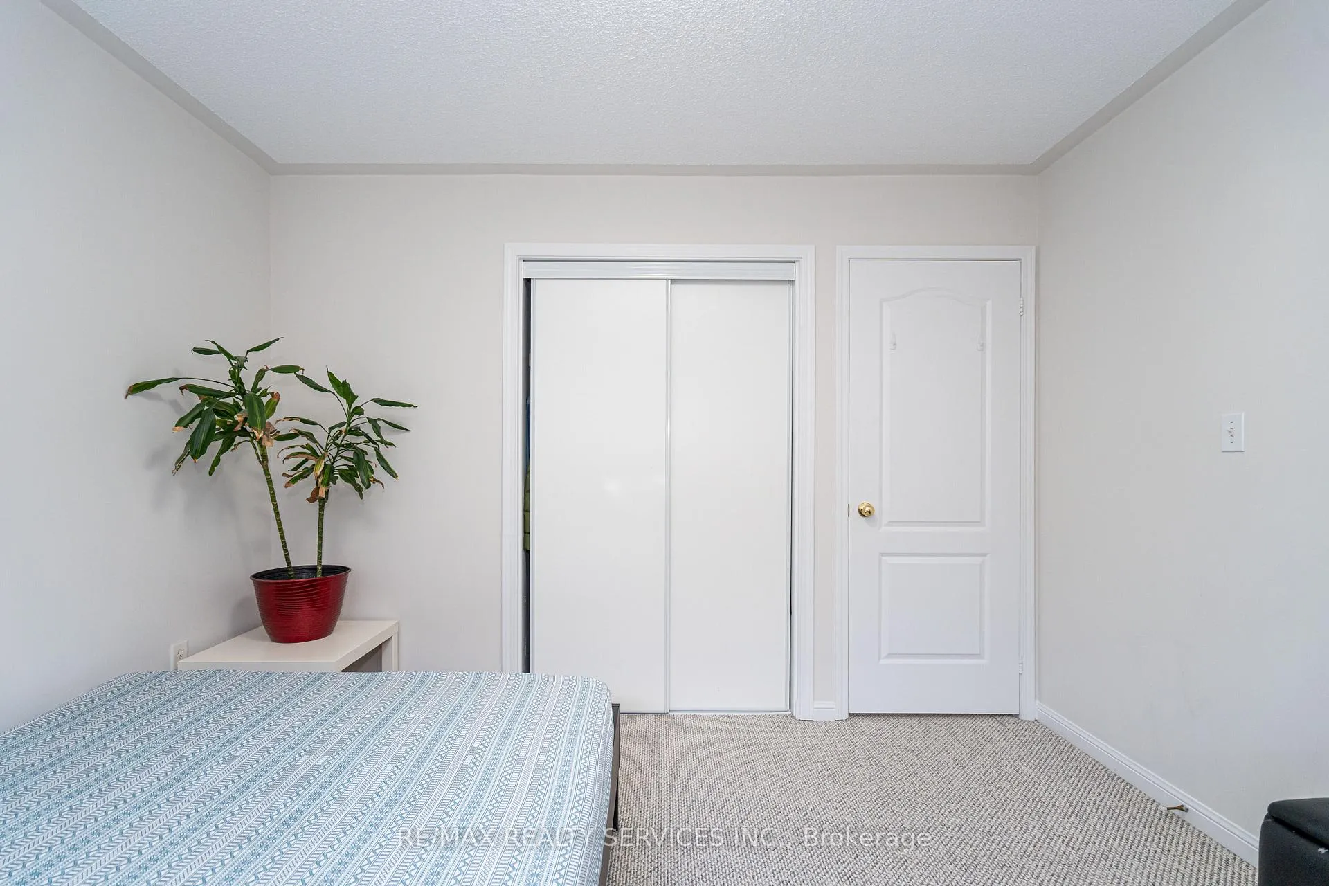Photo 33 of 10 Penn Drive, Brampton, Fletcher's Meadow — HOMEH