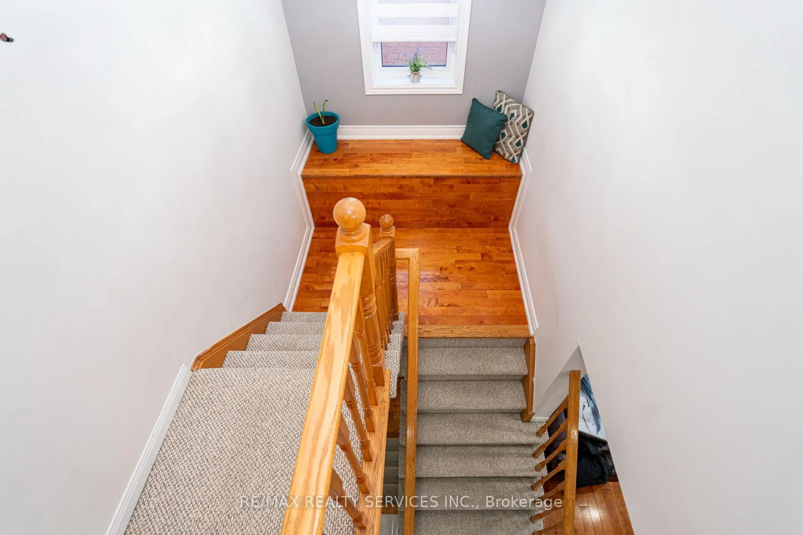 Photo 49 of 10 Penn Drive, Brampton, Fletcher's Meadow — HOMEH