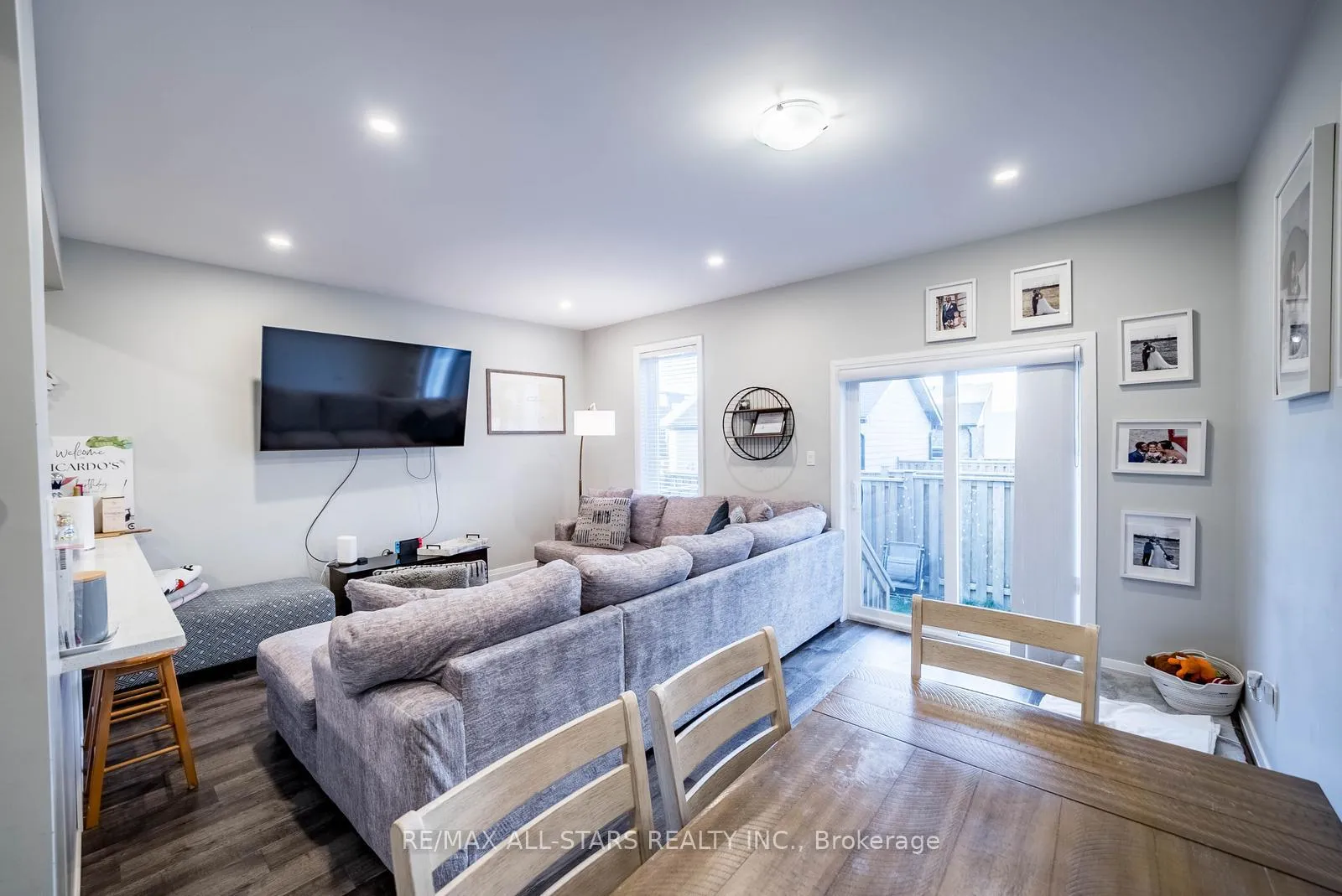 Photo 8 of Unit 20, 5 Stonehart Lane, Barrie, East Bayfield — HOMEH