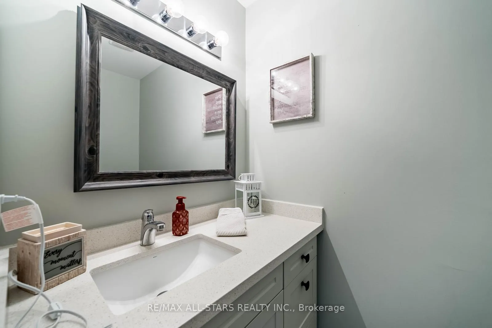 Photo 15 of Unit 20, 5 Stonehart Lane, Barrie, East Bayfield — HOMEH