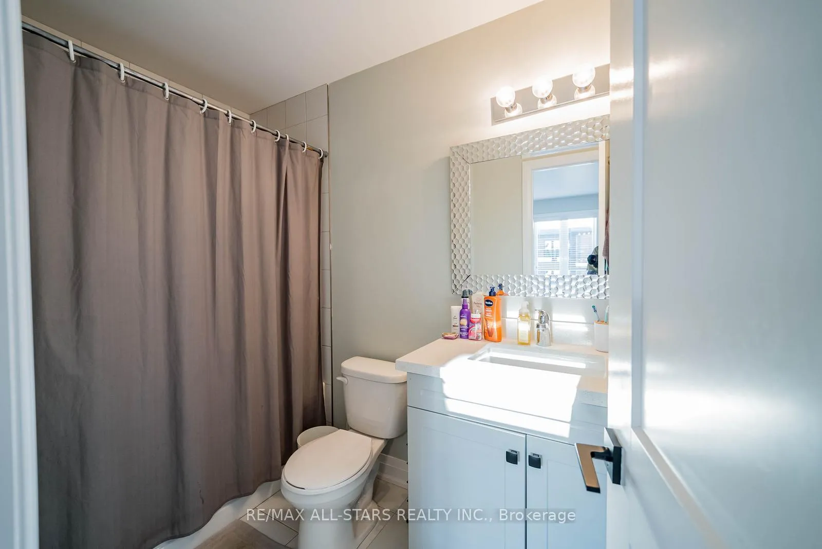 Photo 18 of Unit 20, 5 Stonehart Lane, Barrie, East Bayfield — HOMEH