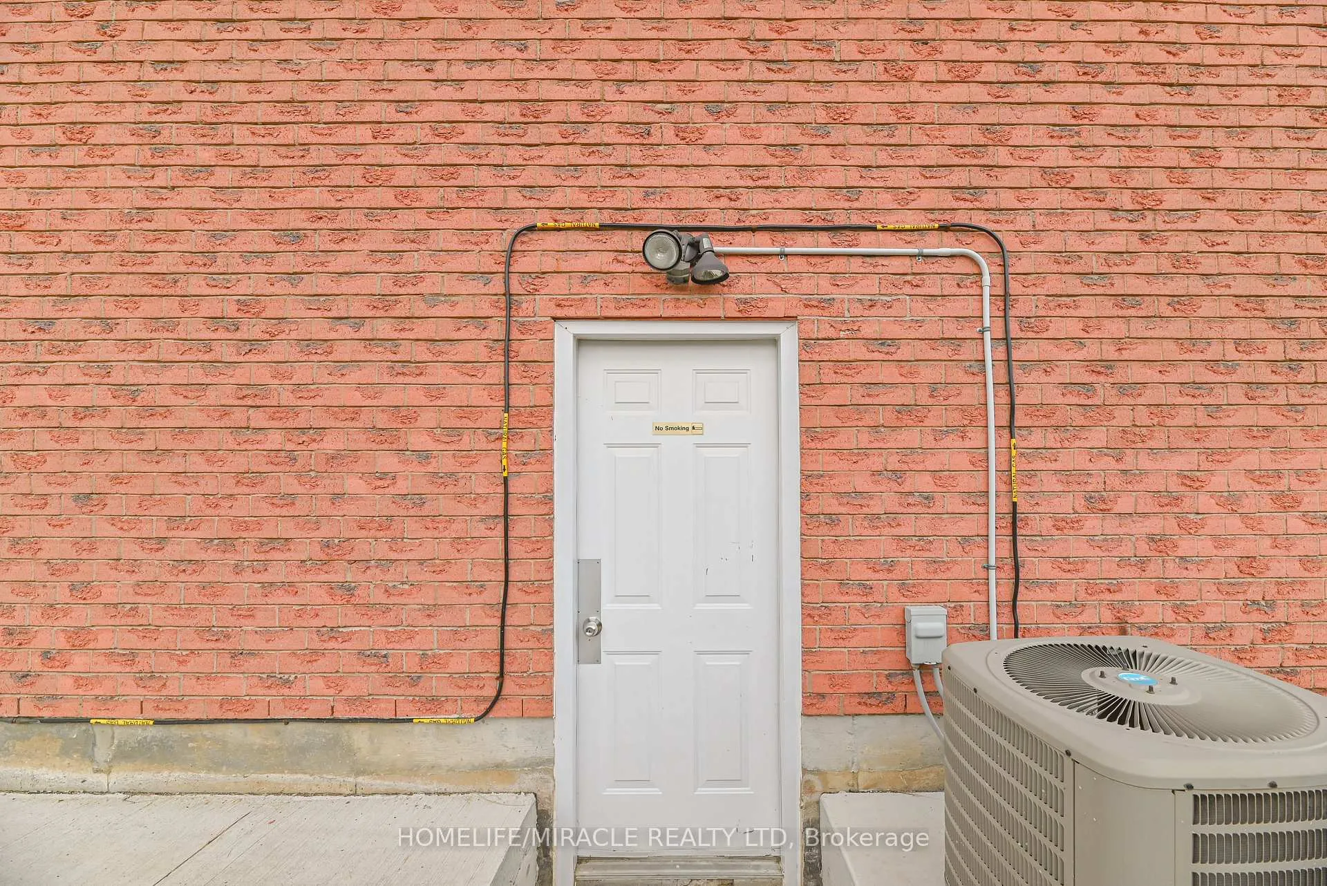 Photo 24 of 40 Blair Crescent, Barrie, Grove East — HOMEH