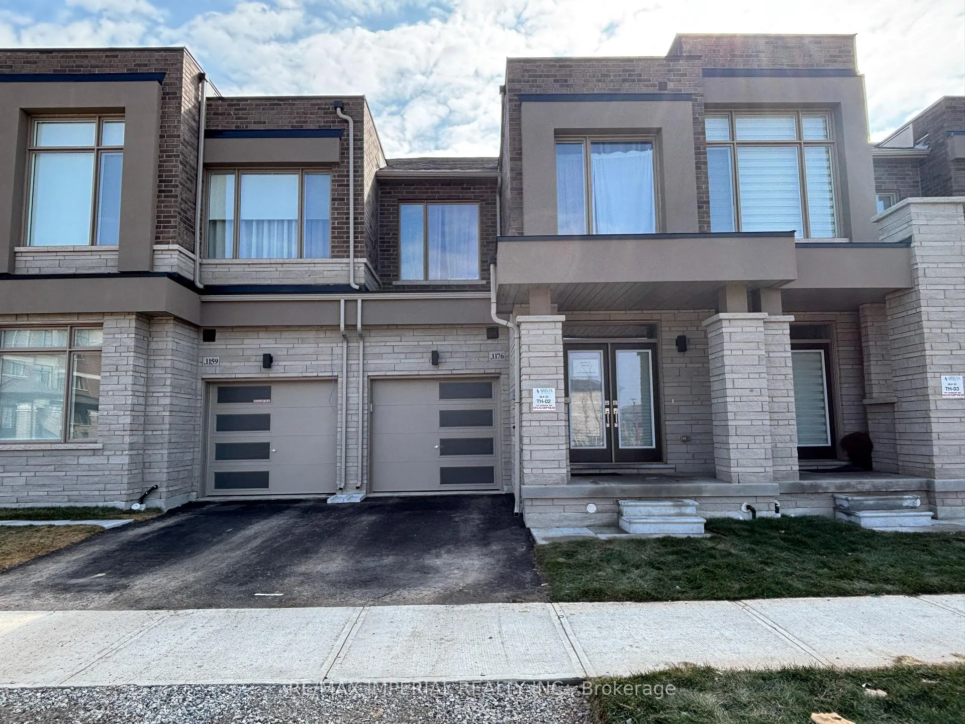 Photo 1 of 1176 Tanbark Avenue, Oakville, Joshua Meadows — HOMEH