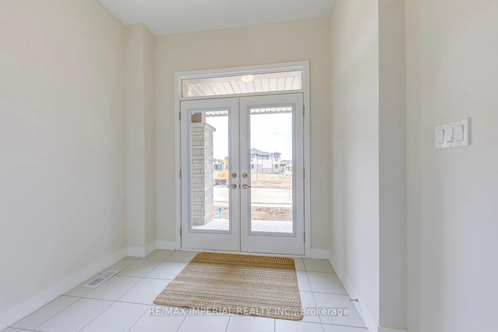 Photo 3 of 1176 Tanbark Avenue, Oakville, Joshua Meadows — HOMEH