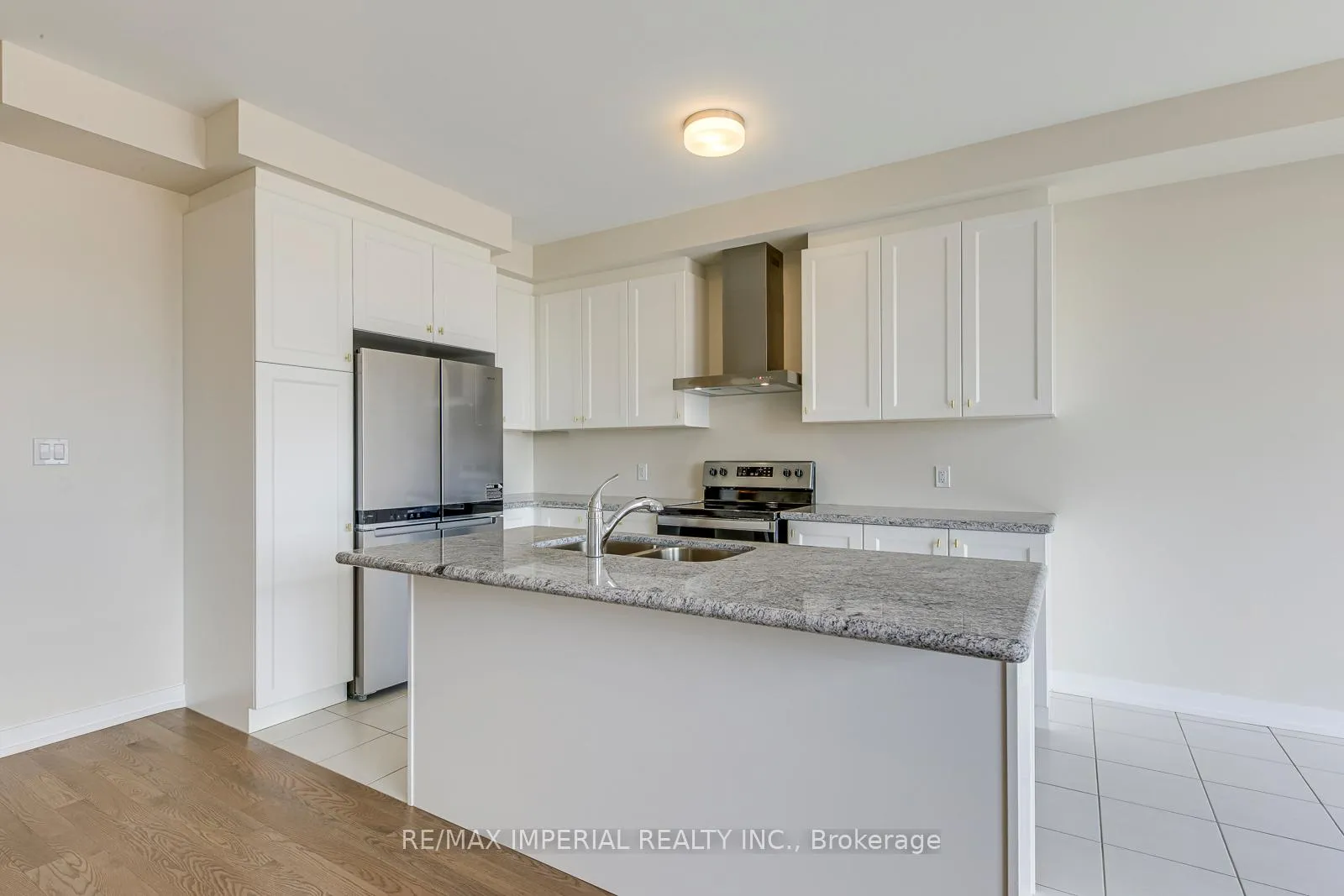 Photo 9 of 1176 Tanbark Avenue, Oakville, Joshua Meadows — HOMEH