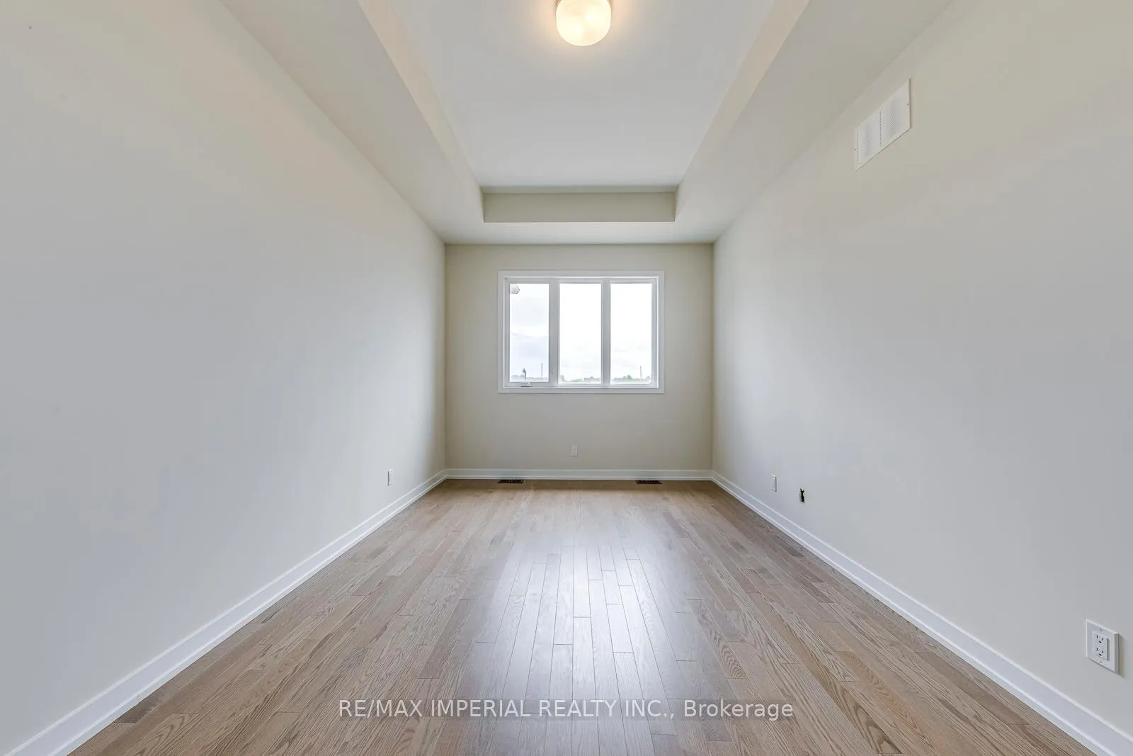 Photo 19 of 1176 Tanbark Avenue, Oakville, Joshua Meadows — HOMEH