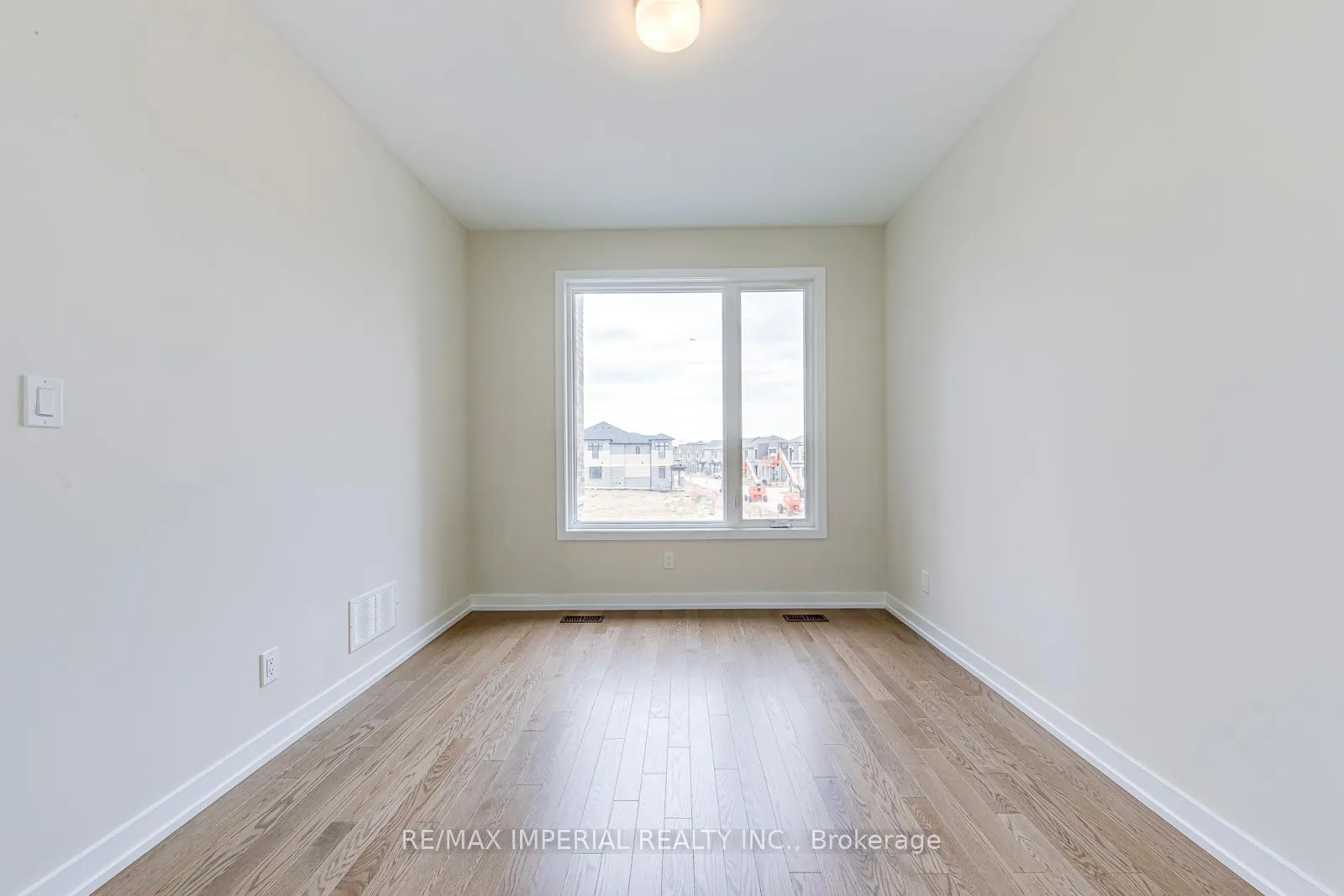 Photo 26 of 1176 Tanbark Avenue, Oakville, Joshua Meadows — HOMEH