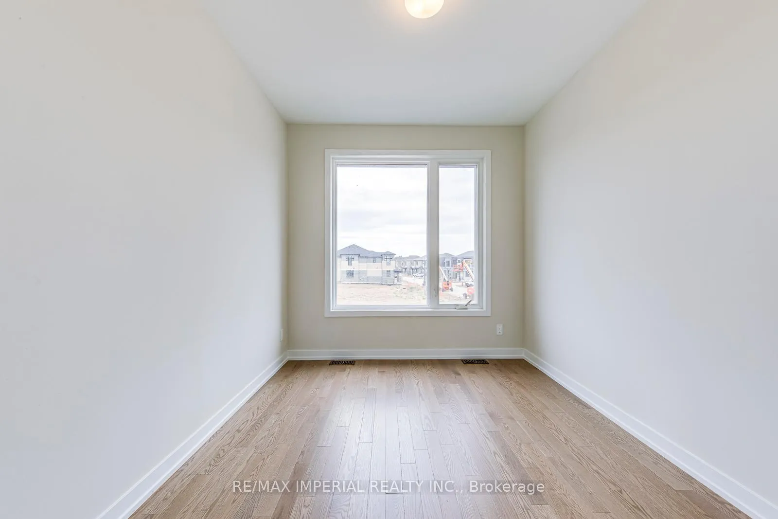 Photo 28 of 1176 Tanbark Avenue, Oakville, Joshua Meadows — HOMEH