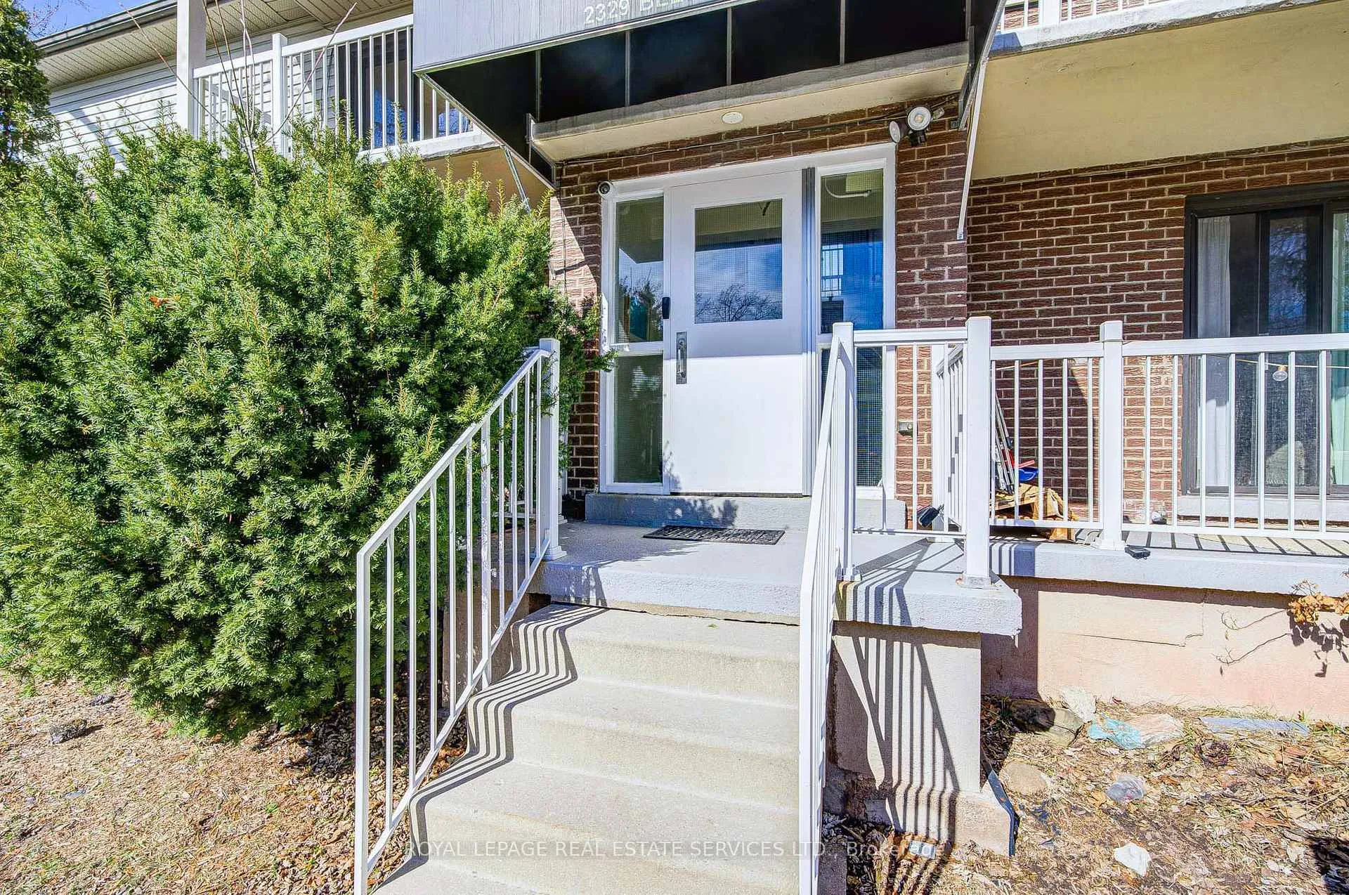 Photo 2 of Unit 1, 2329 Belyea Street, Oakville, Bronte — HOMEH