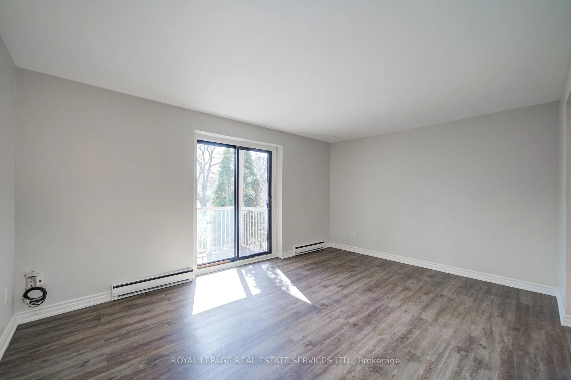 Photo 4 of Unit 1, 2329 Belyea Street, Oakville, Bronte — HOMEH