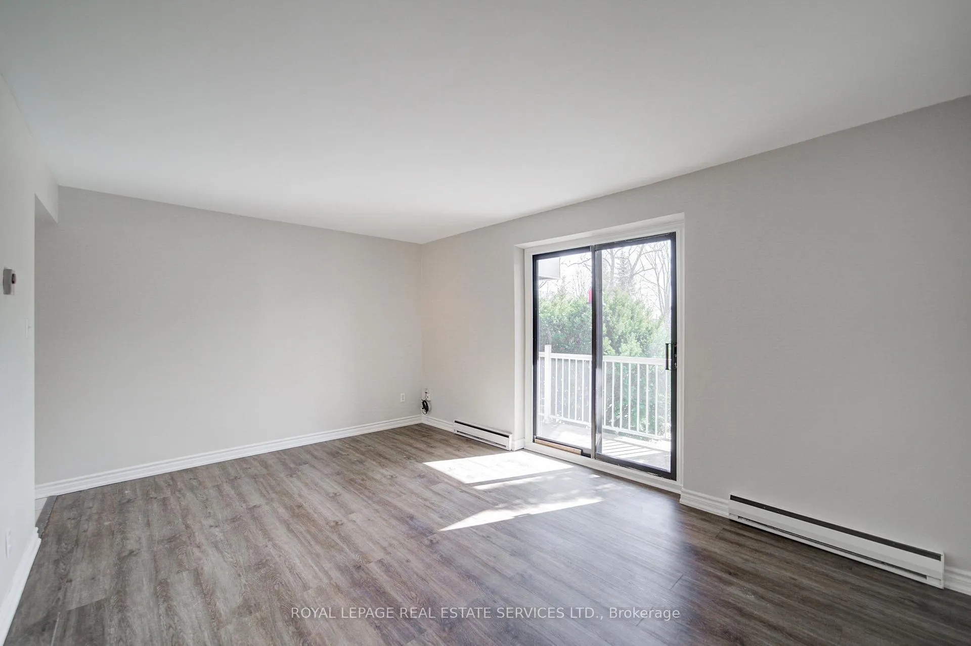 Photo 6 of Unit 1, 2329 Belyea Street, Oakville, Bronte — HOMEH