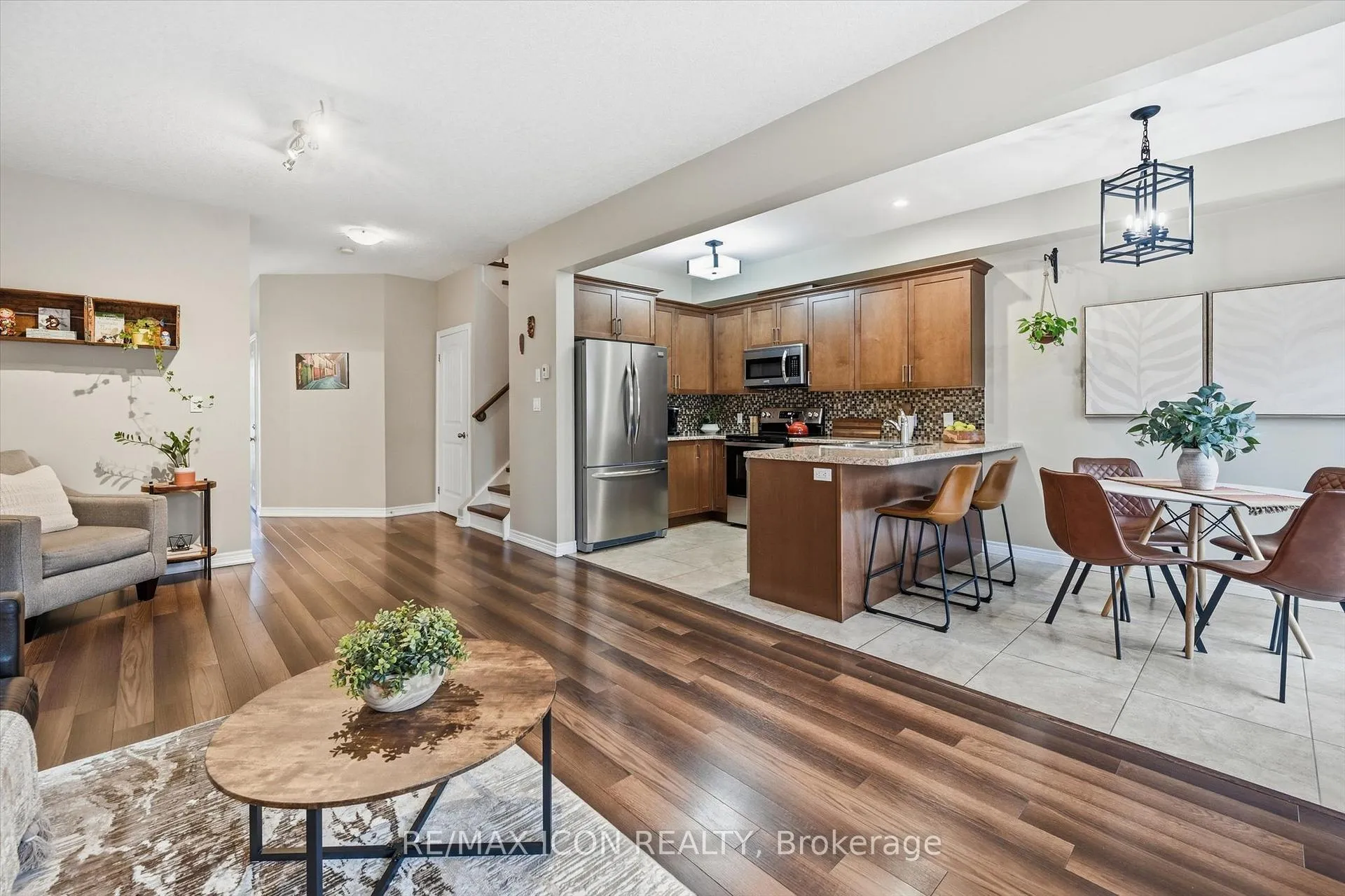 Photo 12 of 64 Springvalley Crescent, Hamilton, Gourley — HOMEH