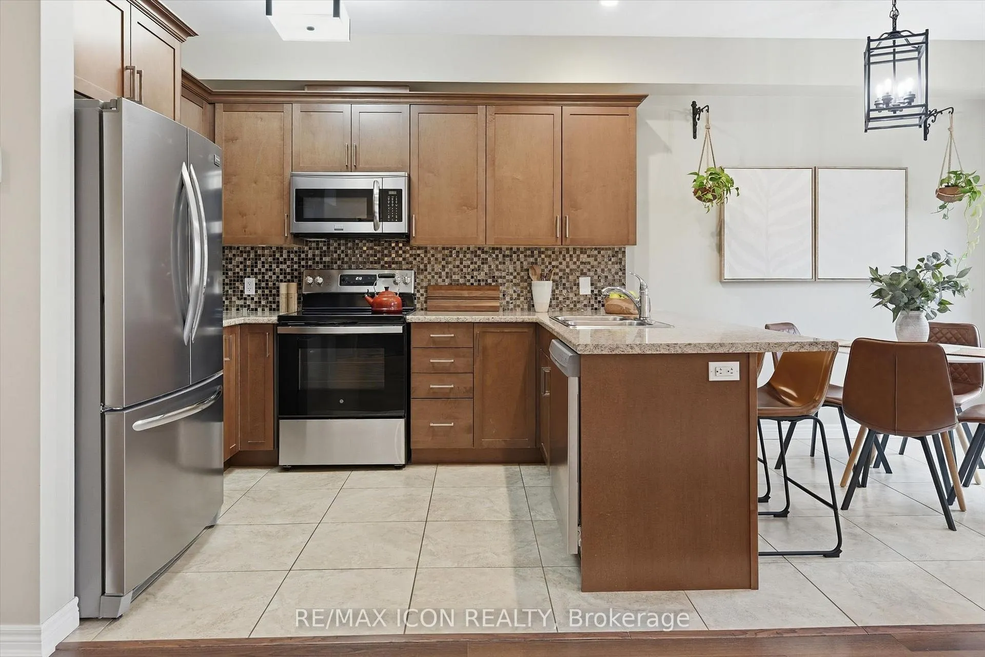 Photo 15 of 64 Springvalley Crescent, Hamilton, Gourley — HOMEH