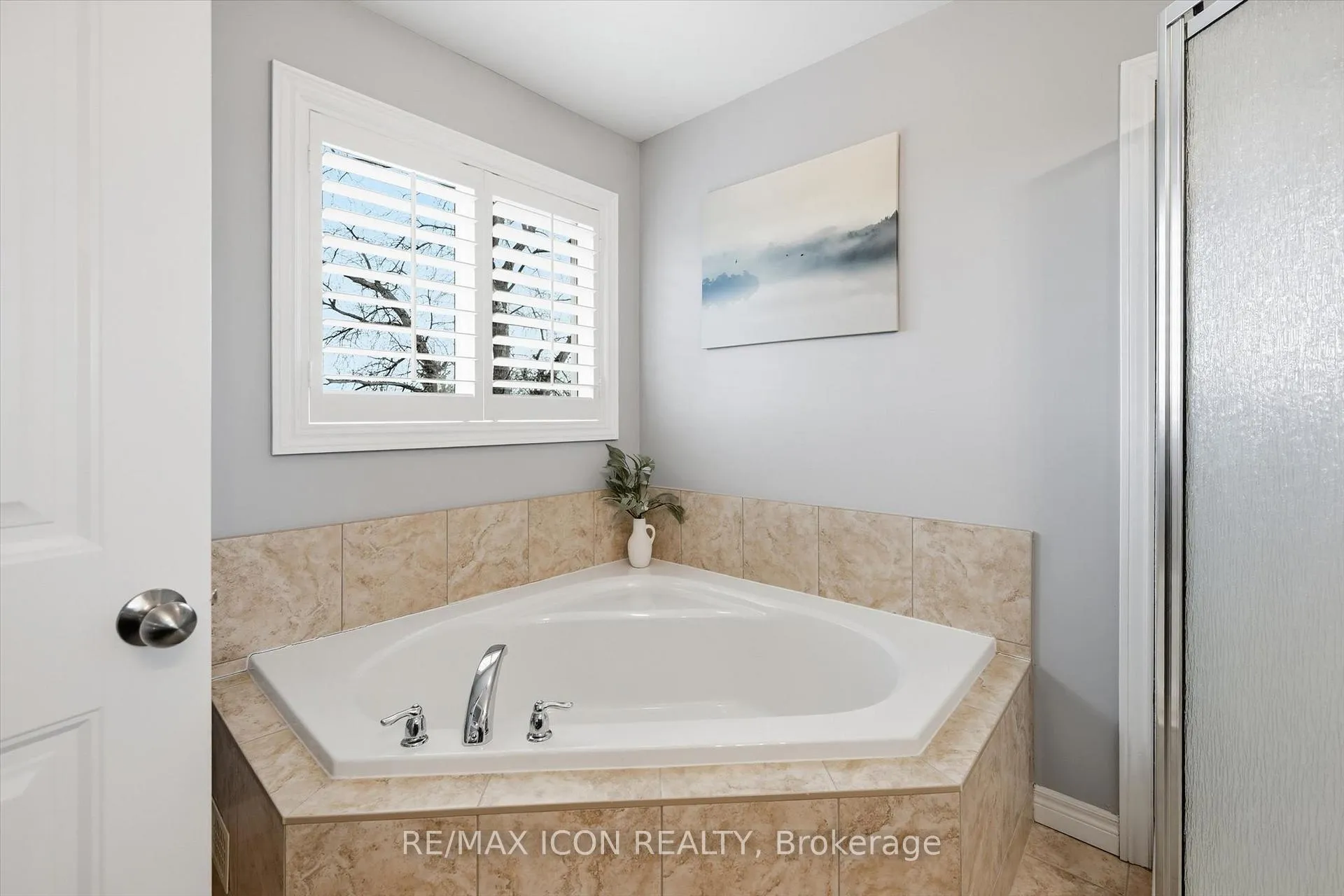 Photo 24 of 64 Springvalley Crescent, Hamilton, Gourley — HOMEH