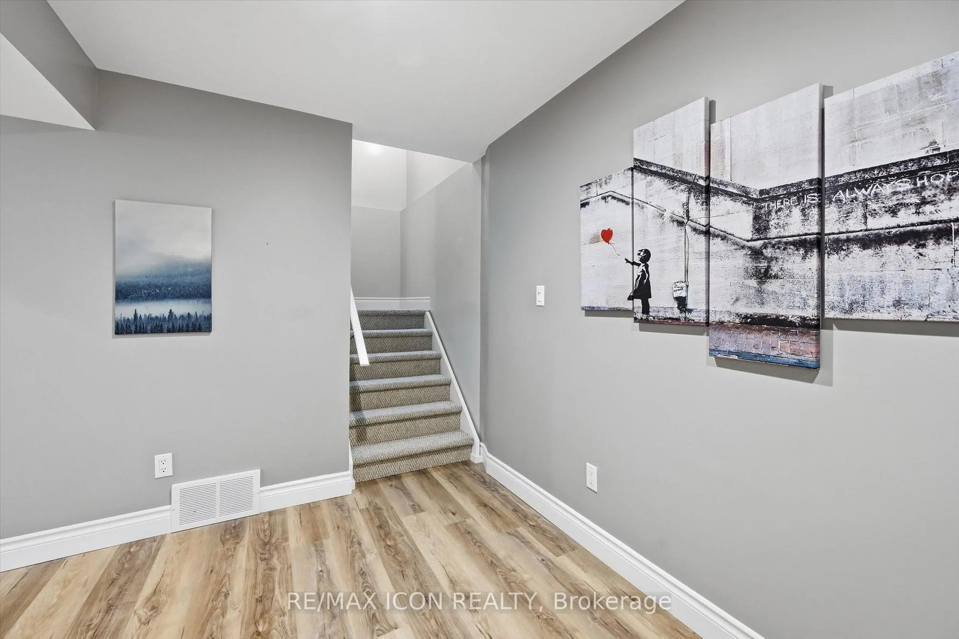 Photo 32 of 64 Springvalley Crescent, Hamilton, Gourley — HOMEH